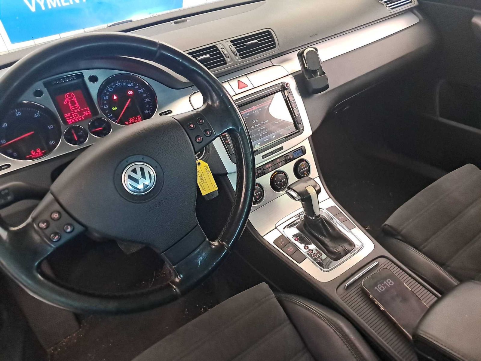 Volkswagen Passat, 2.0 TDI, Automat, Tažné - fotka 3