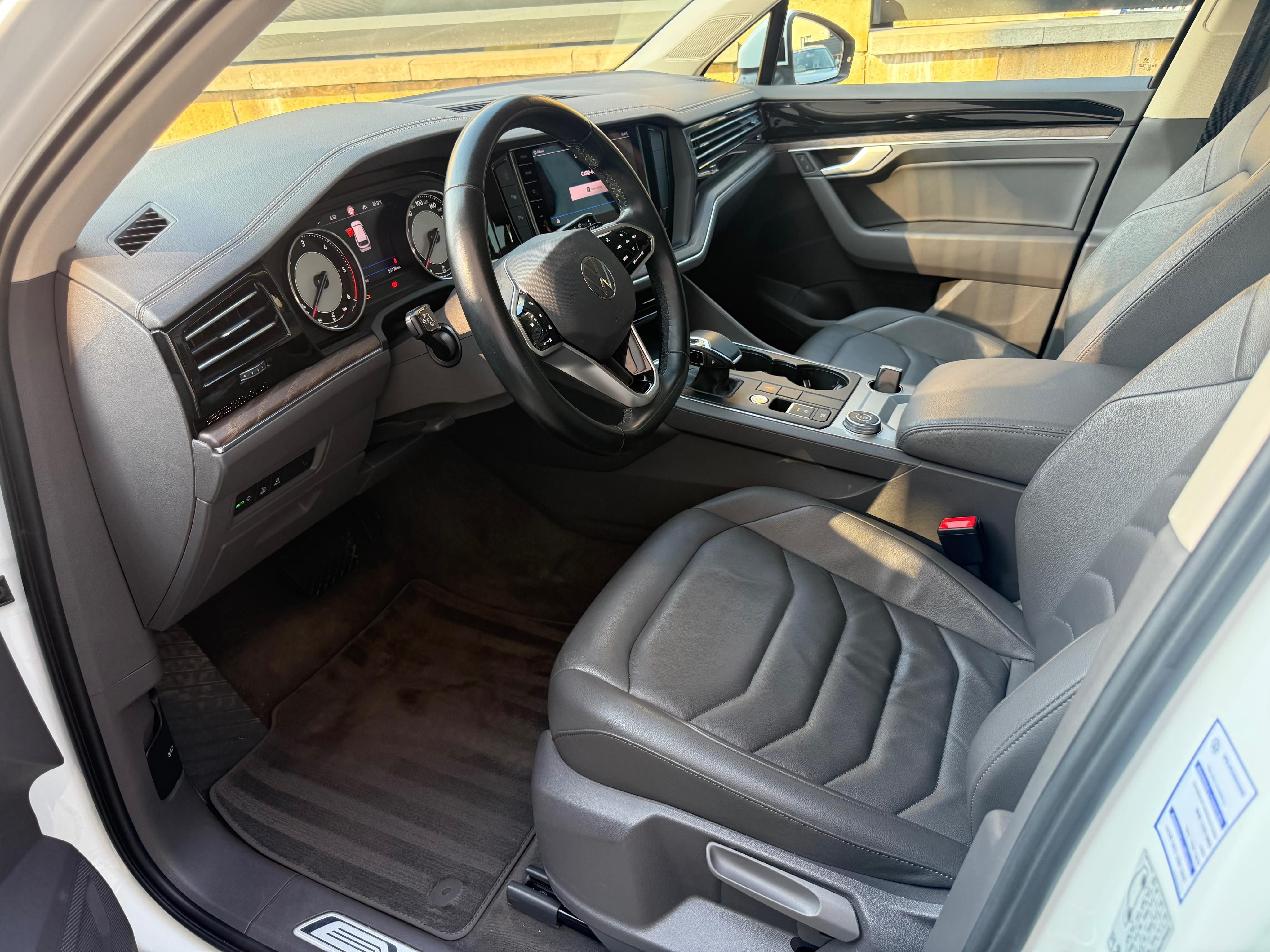 Volkswagen Touareg, 3.0L 210kw - po servise - fotka 5