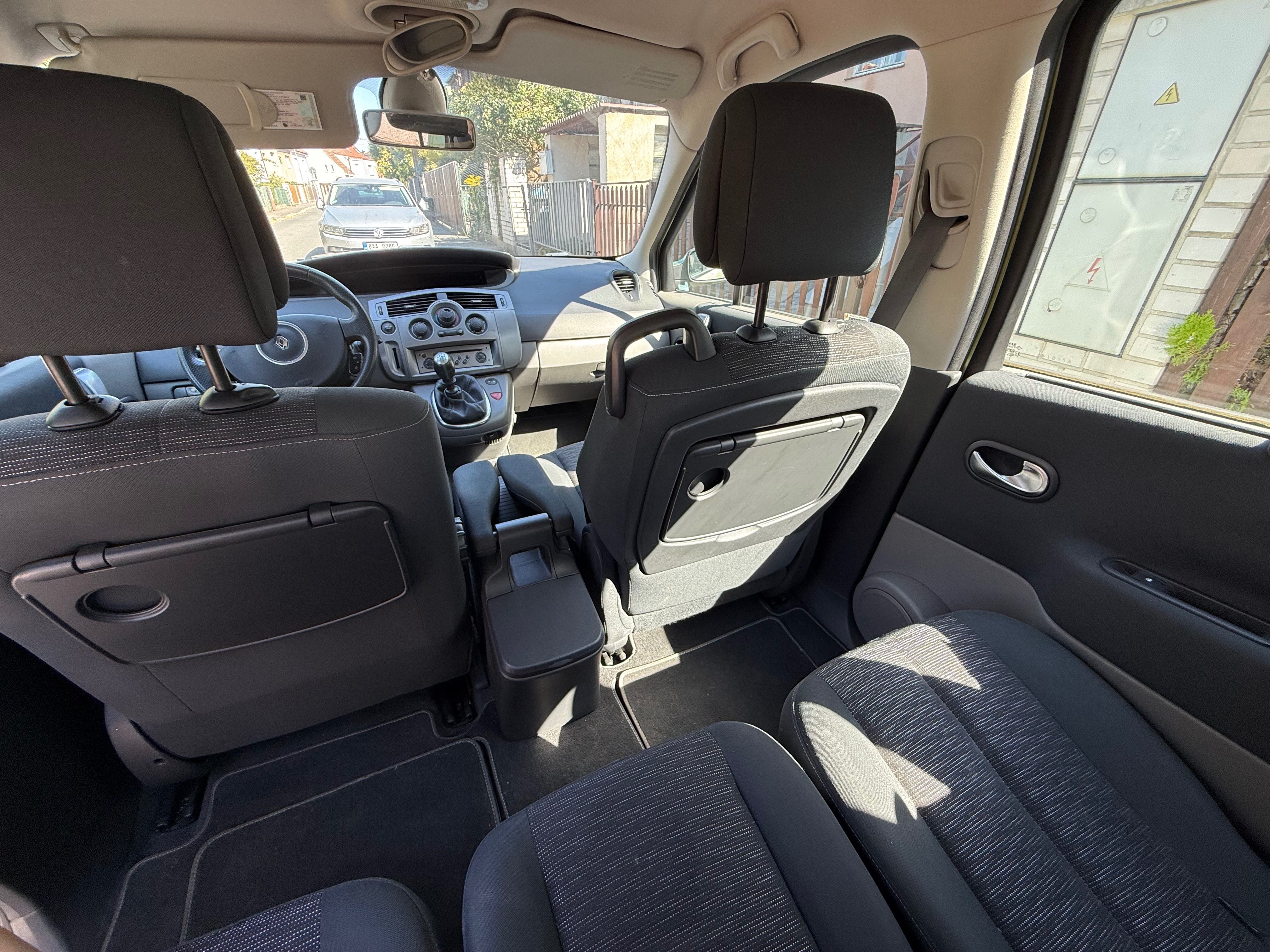 Renault Scénic, 1.5 dci 78 kW, tažné - fotka 6