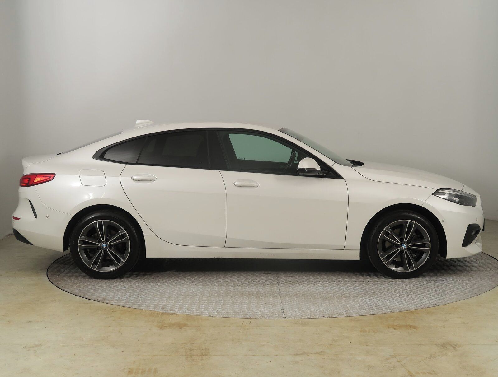 BMW Řada 2, 218i Gran Coupé, M Paket - fotka 6