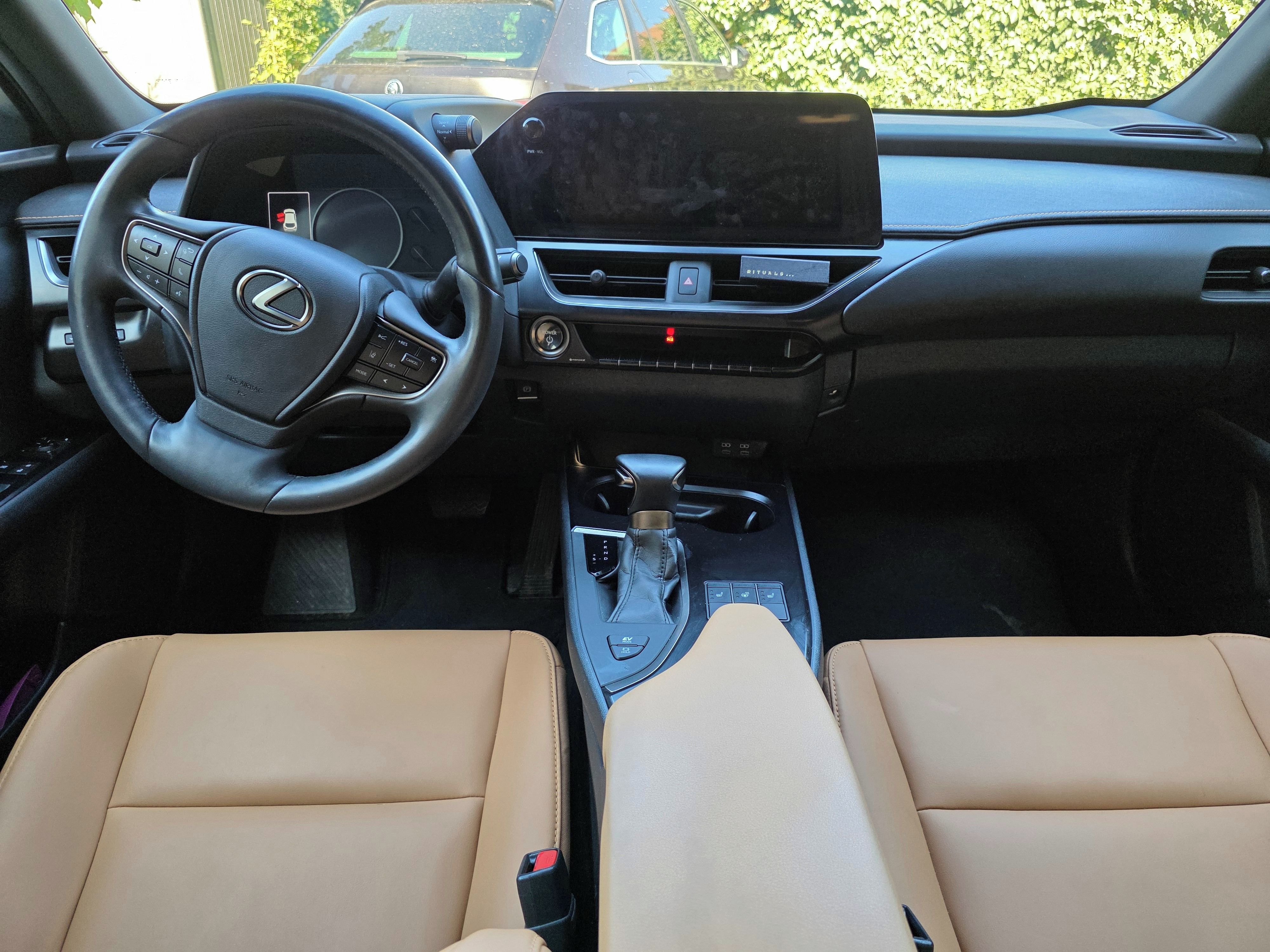 Lexus UX 250h, Lexus UX 250h 2023 odpočet DPH - fotka 6