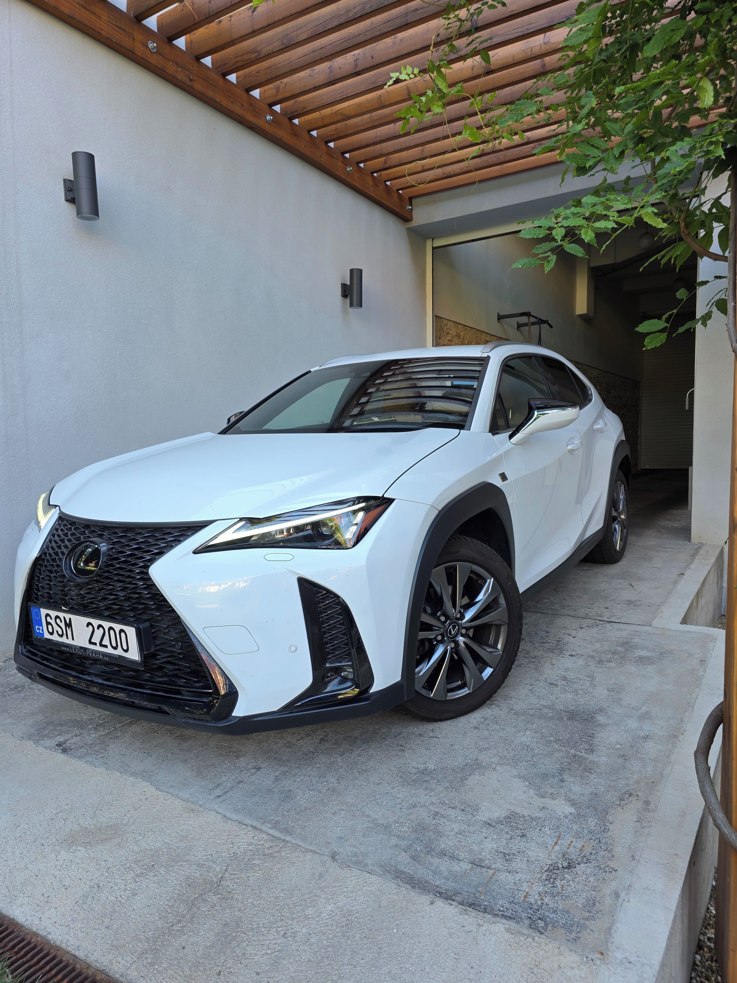 Lexus UX 250h, Lexus UX 250h 2023 odpočet DPH