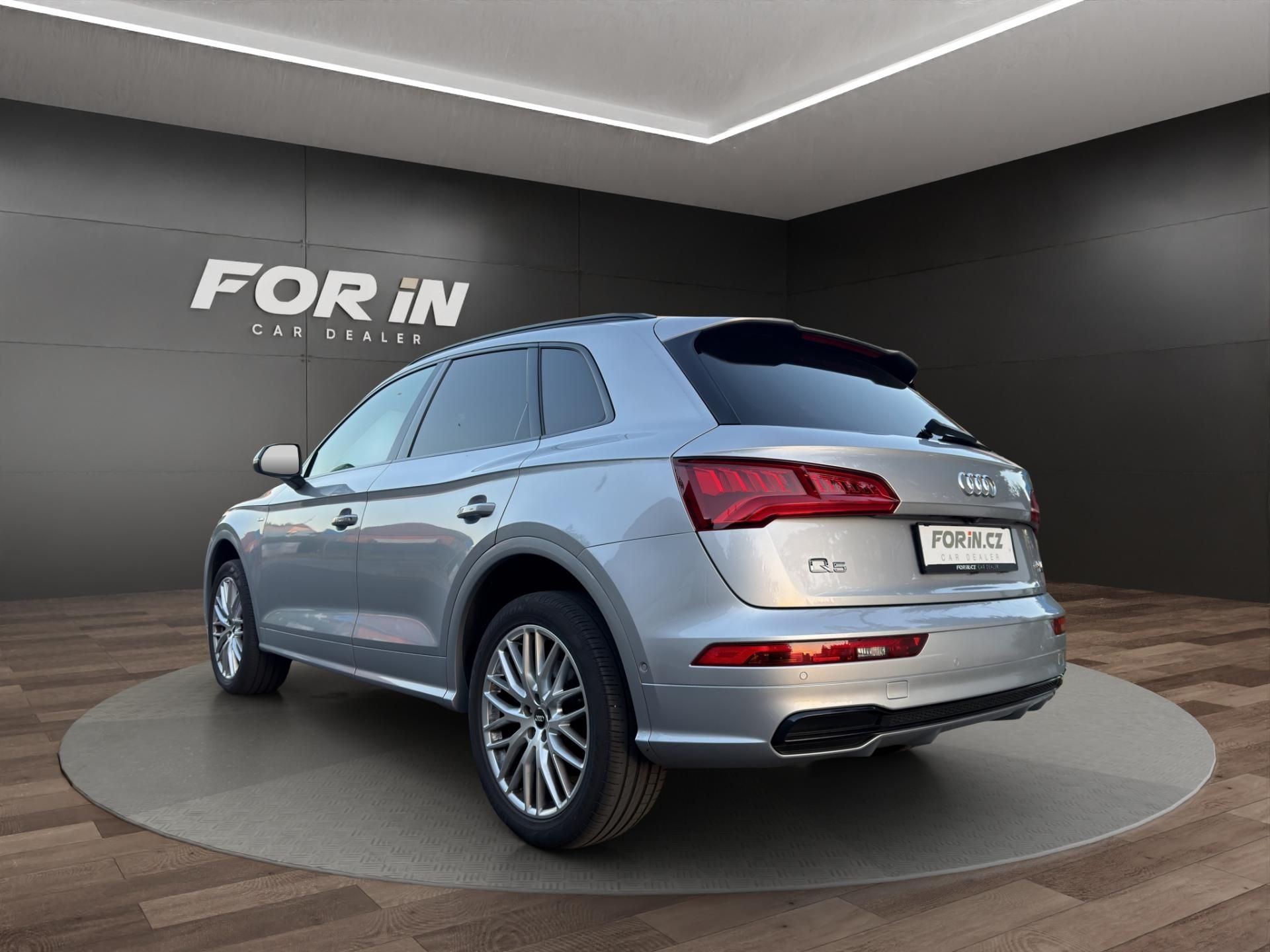 Audi Q5, S-LINE 40TDI OPTIK TAŽNÉ - fotka 4