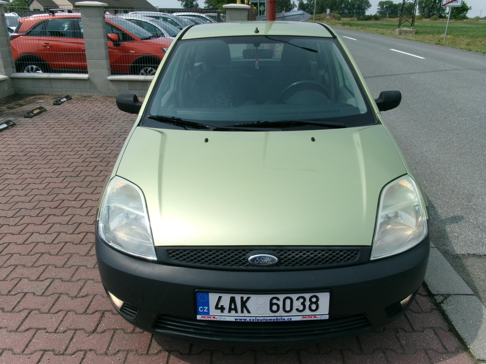 Ford Fiesta, 1,3i KLIMA ČR - fotka 2