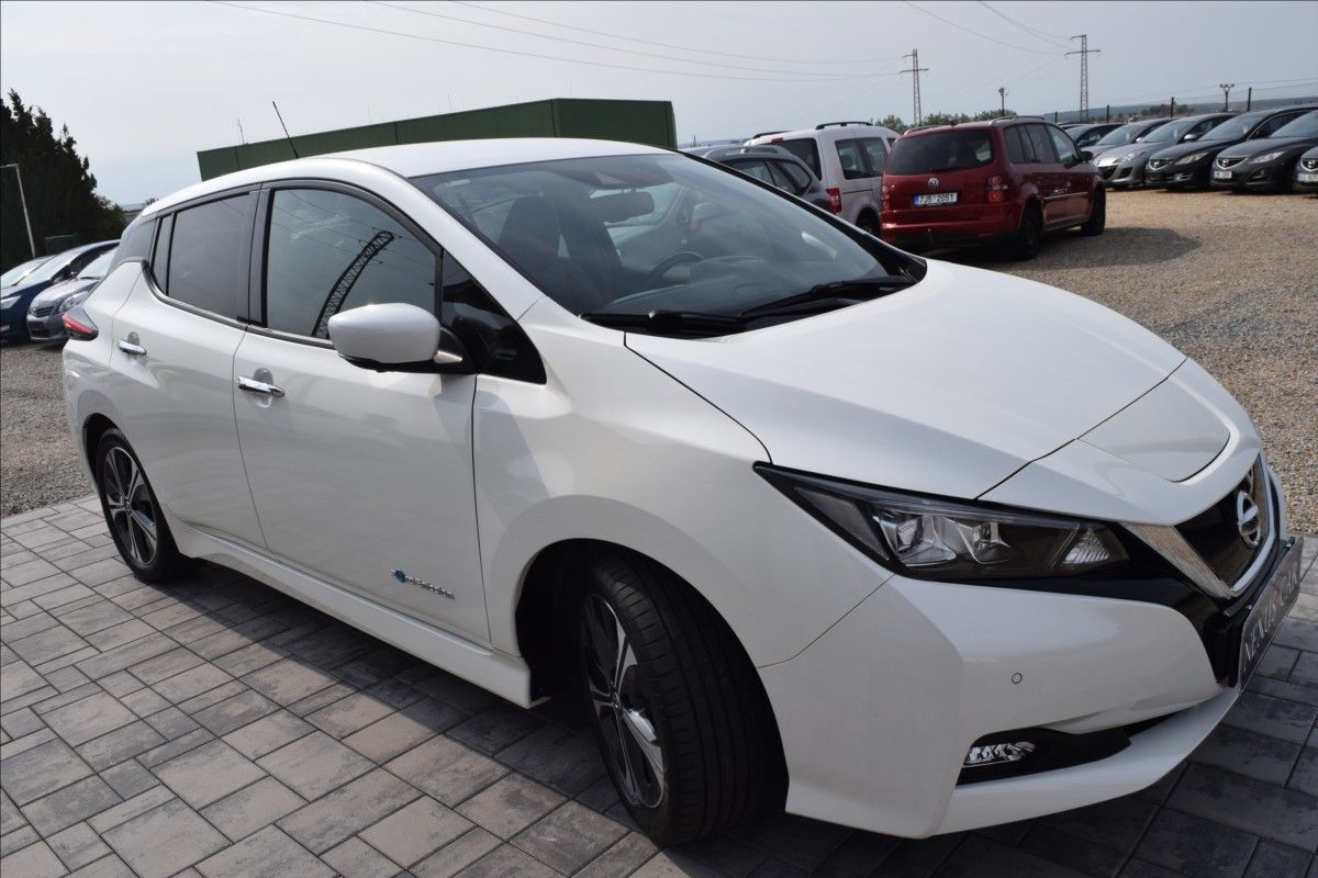 Nissan LEAF, 42KW TEKNA TOP VÝBAVA - fotka 4