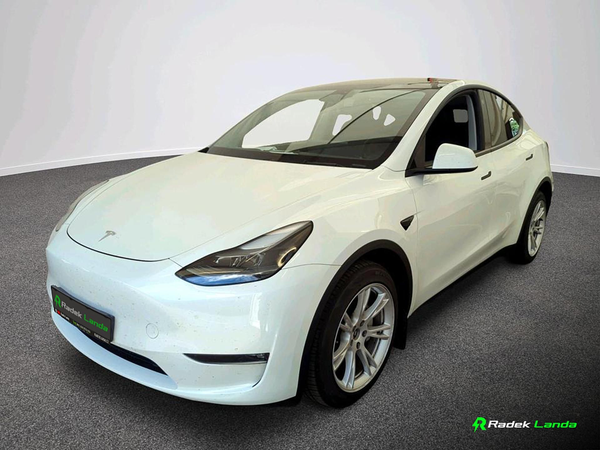 Tesla Model Y, Long Range AWD Berlín | tažné - fotka 3
