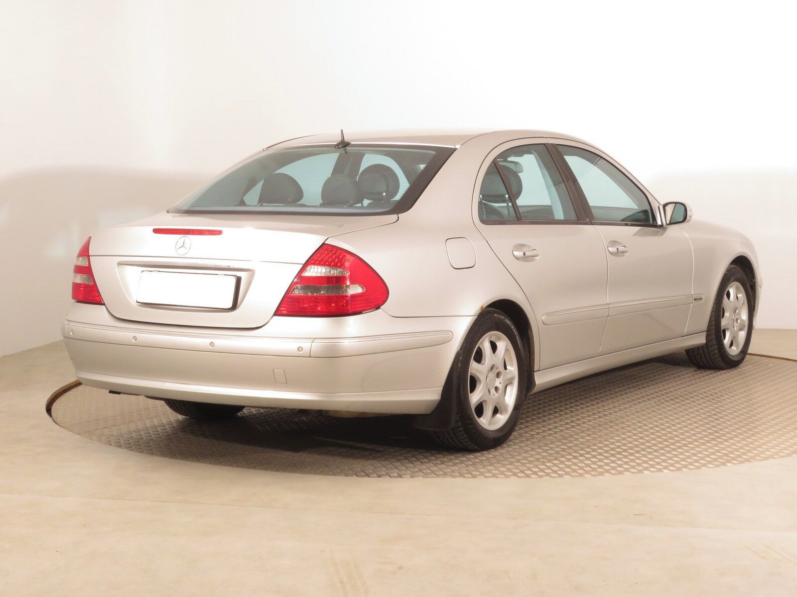 Mercedes-Benz Třídy E, 320 CDI, Automat, po STK - fotka 5