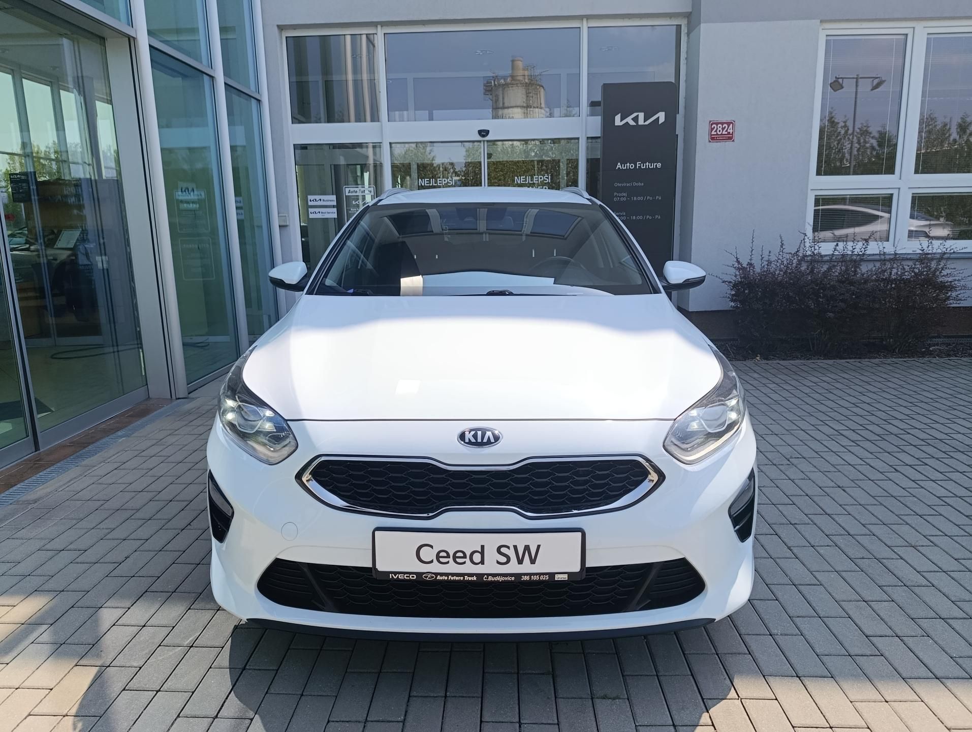 Kia Cee´d, 1.6 CRDi 7DCT  Top - fotka 3