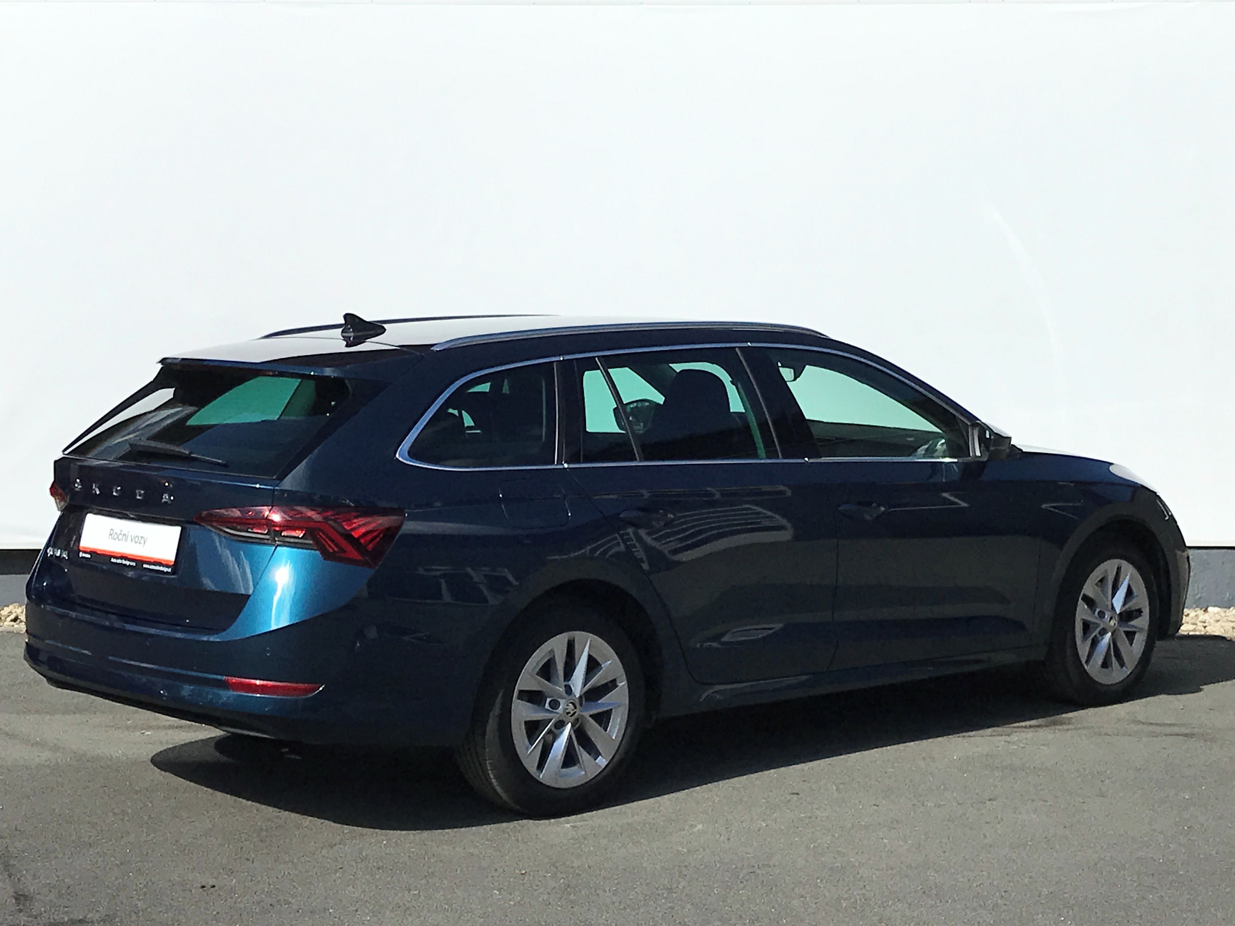Škoda Octavia, 1.5TSi 110kW NAV+MATRIX+TAŽNÉ - fotka 2