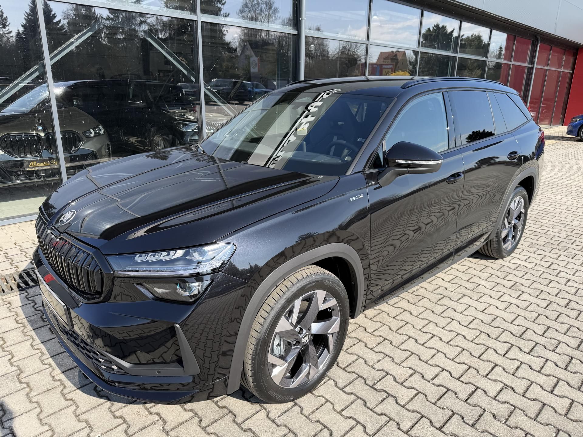 Škoda Kodiaq, 2.0TDI 142kW 4X4 SPORT R19 HUD - fotka 2
