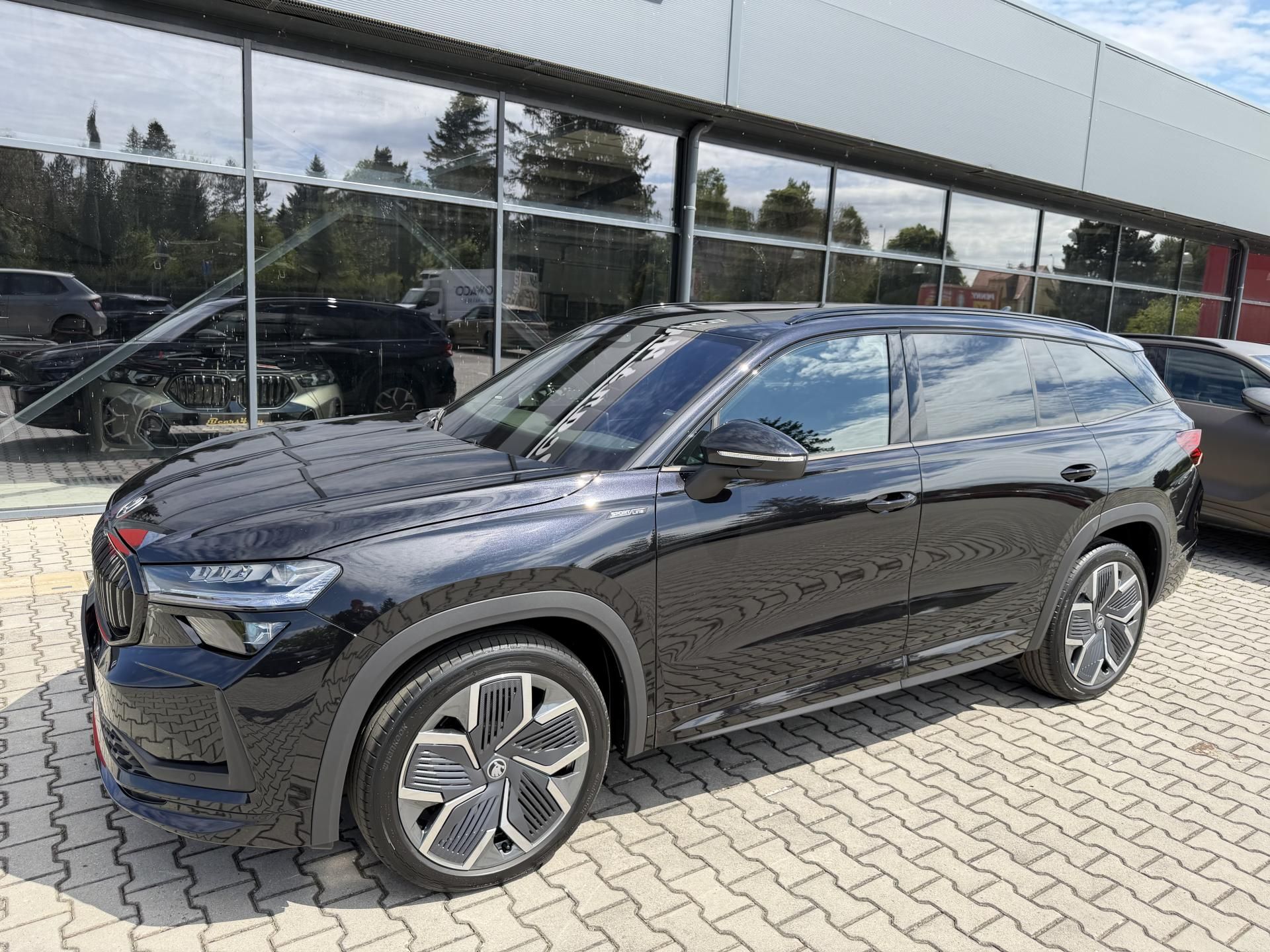 Škoda Kodiaq, 2.0TDI 142kW 4X4 SP PAN TZ NT! - fotka 4