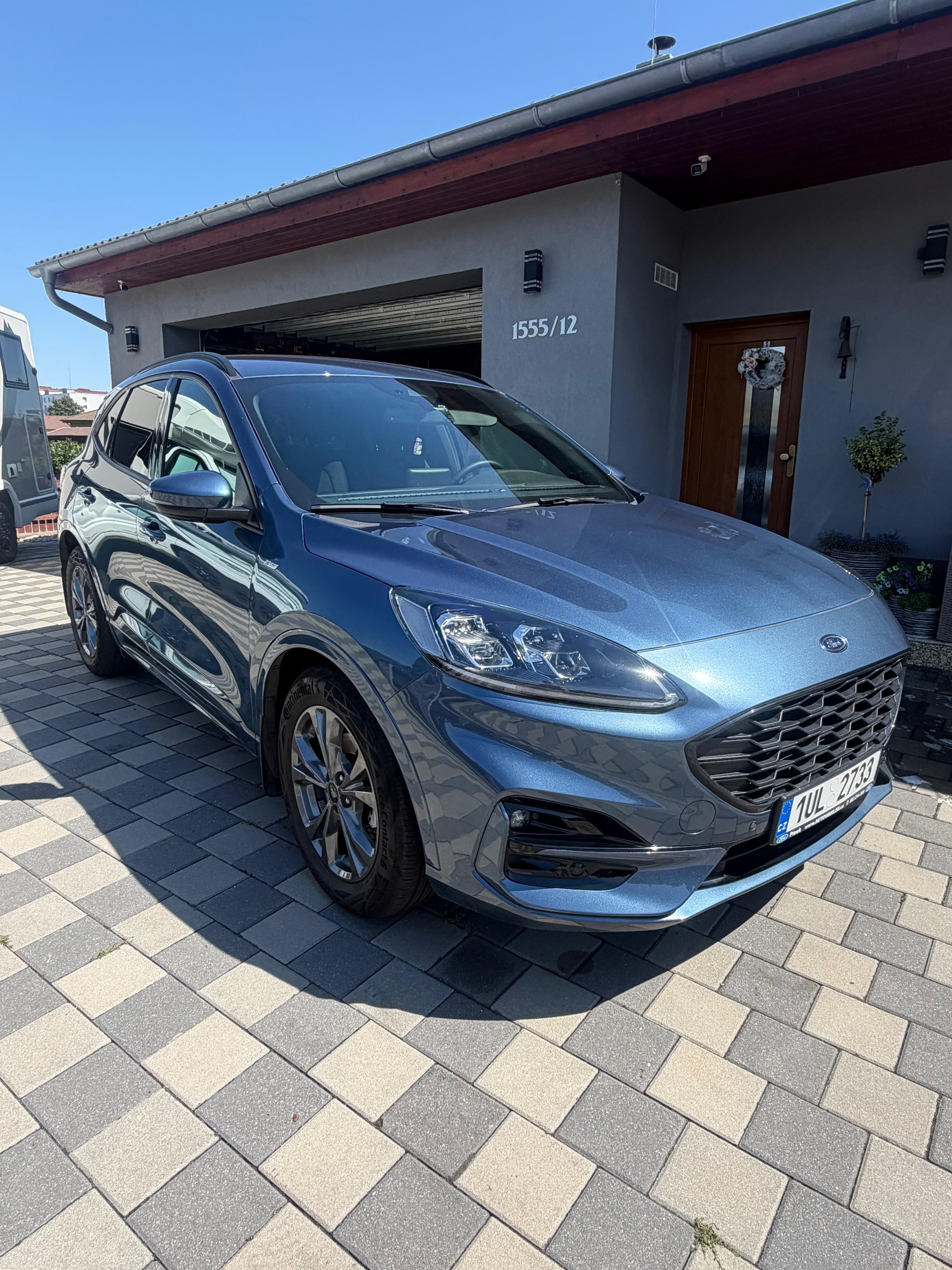 Ford Kuga, 5D ST-LINE X 1.5 EcoBoost 110 - fotka 2
