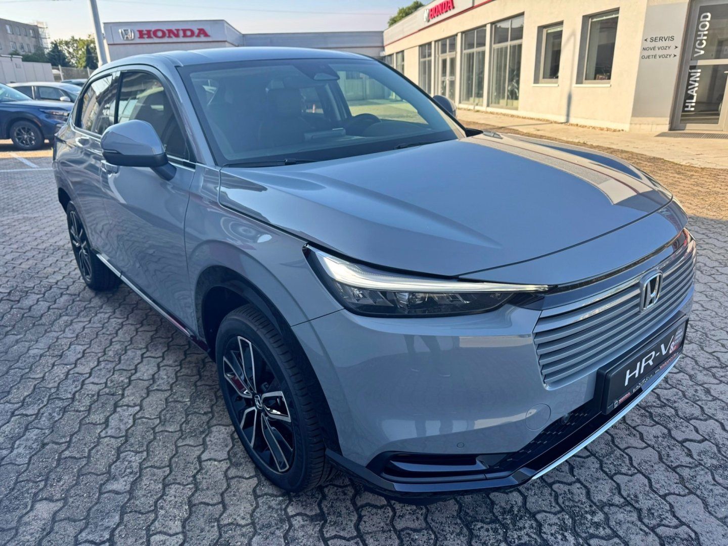 Honda HR-V, 1.5 e:HEV Advance SKLADEM - fotka 3