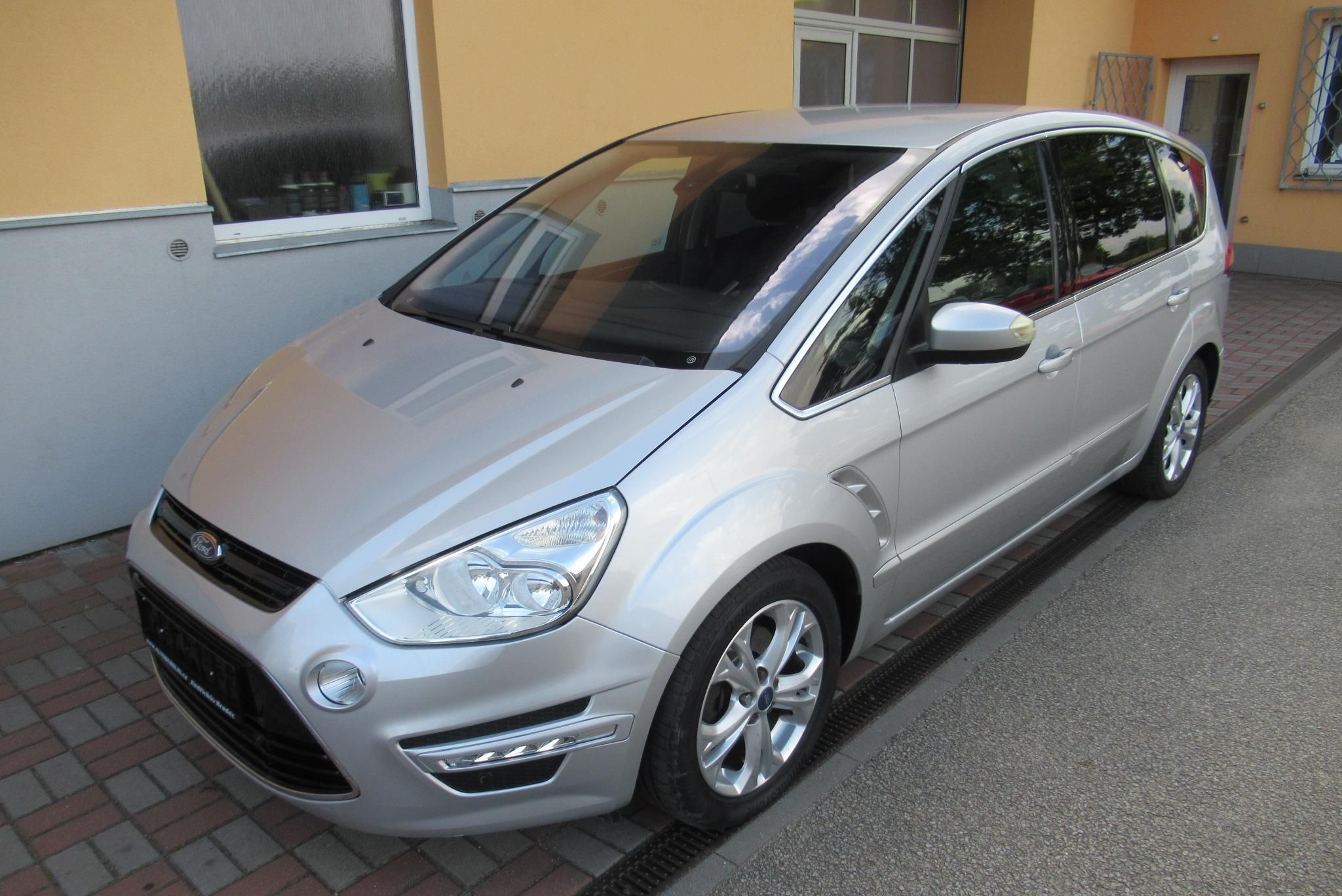 Ford S-MAX, 2.0 TDCi AUT. KLIMA TAŽNÉ - fotka 4