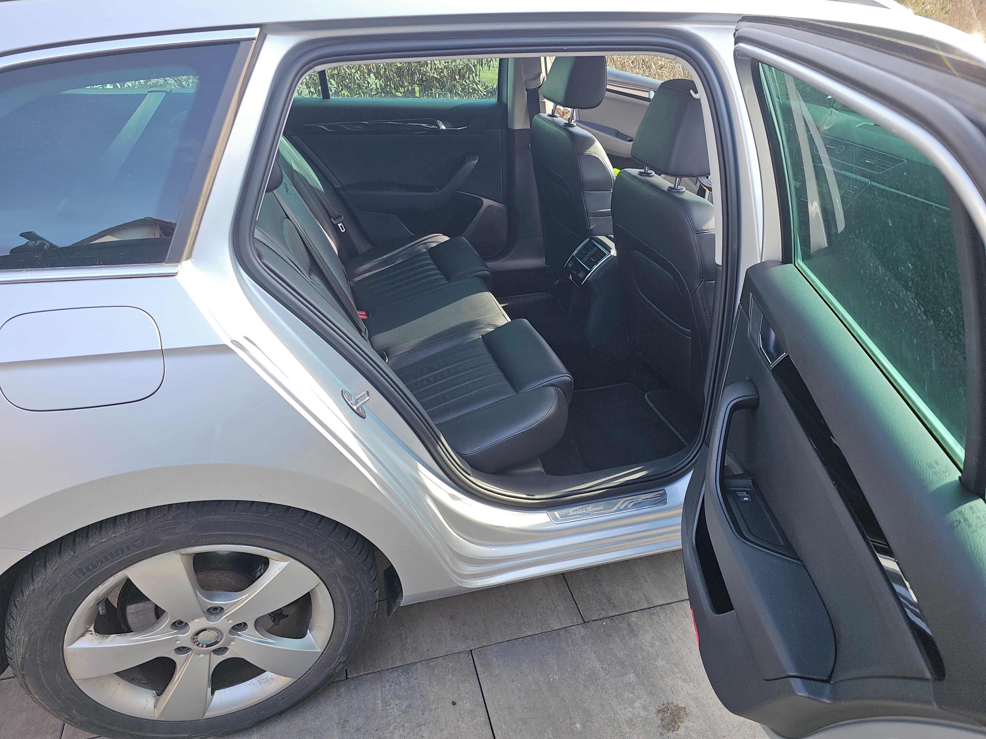 Škoda Superb, Škoda superb L&K 2.0 TDI 110KW - fotka 3