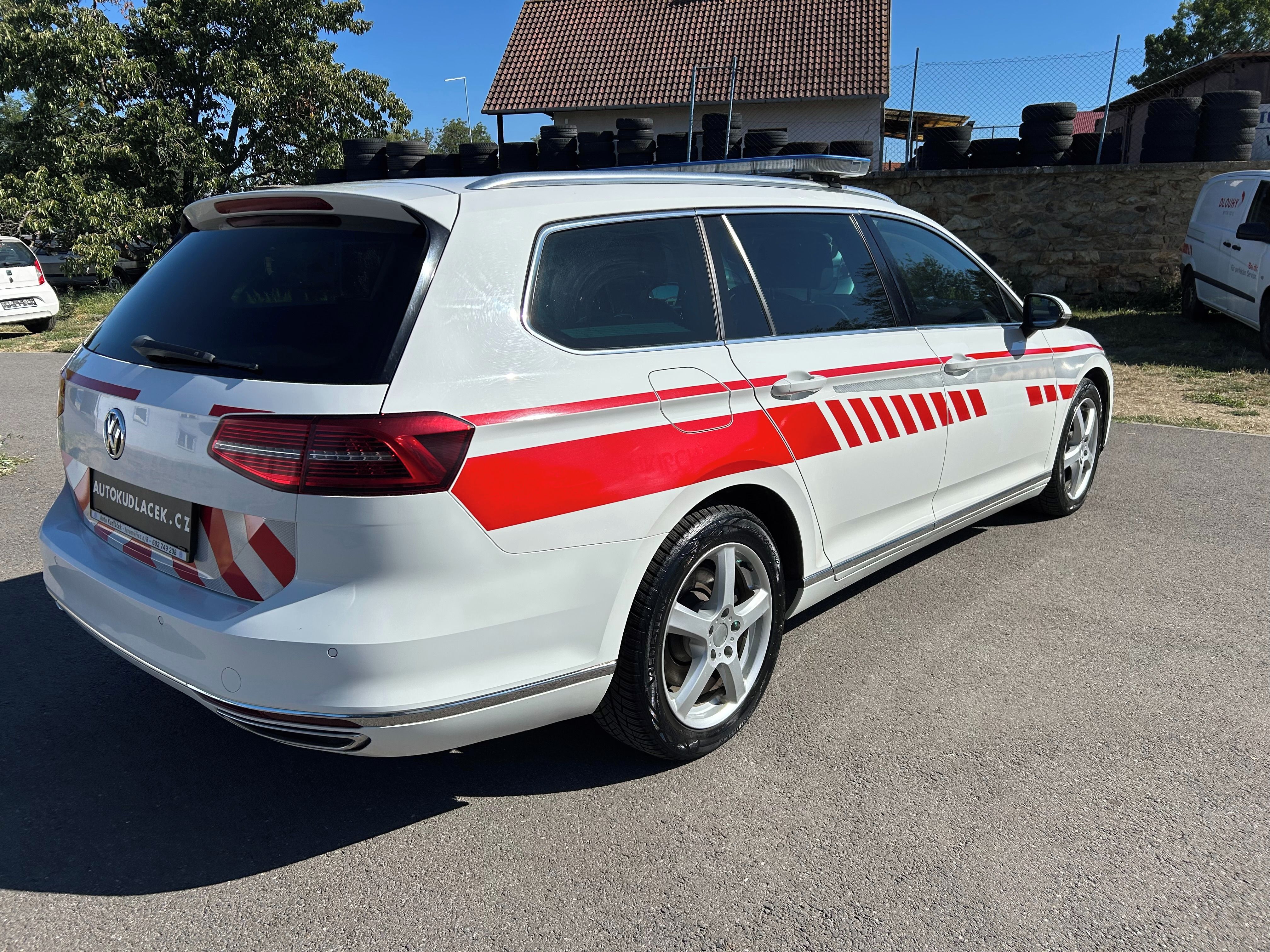Volkswagen Passat, B8 - 2.0 TDI Sanitní vůz - 4x4 - fotka 5