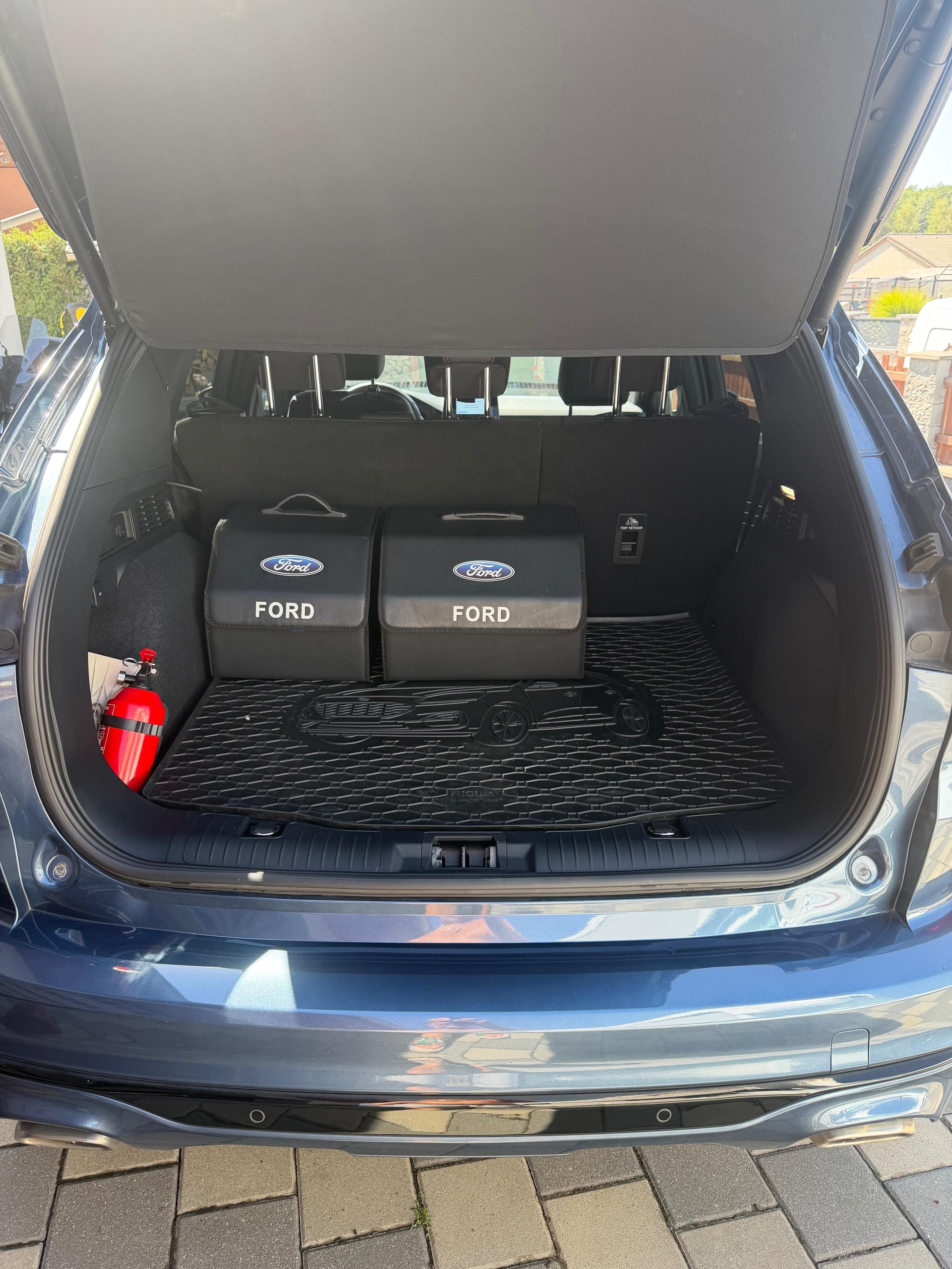 Ford Kuga, 5D ST-LINE X 1.5 EcoBoost 110 - fotka 5