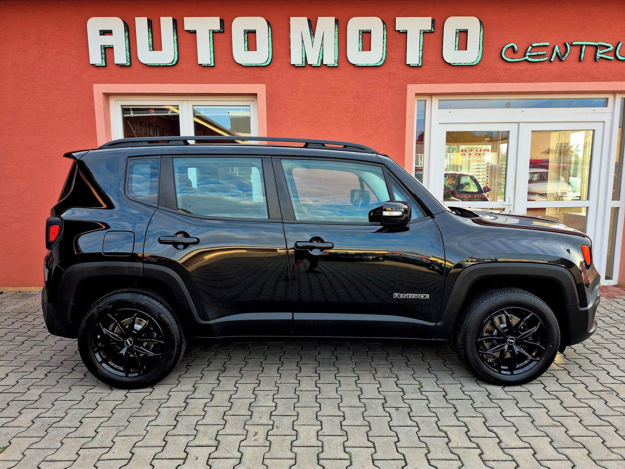 Jeep Renegade, 2.0 M-Jet 88kw Longitude 4WD - fotka 6