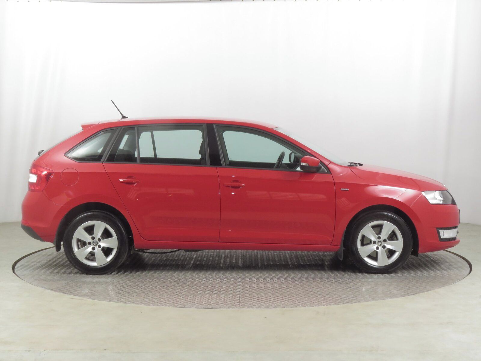 Škoda Rapid, 1.2 TSI, Spaceback, Serv.kniha - fotka 6