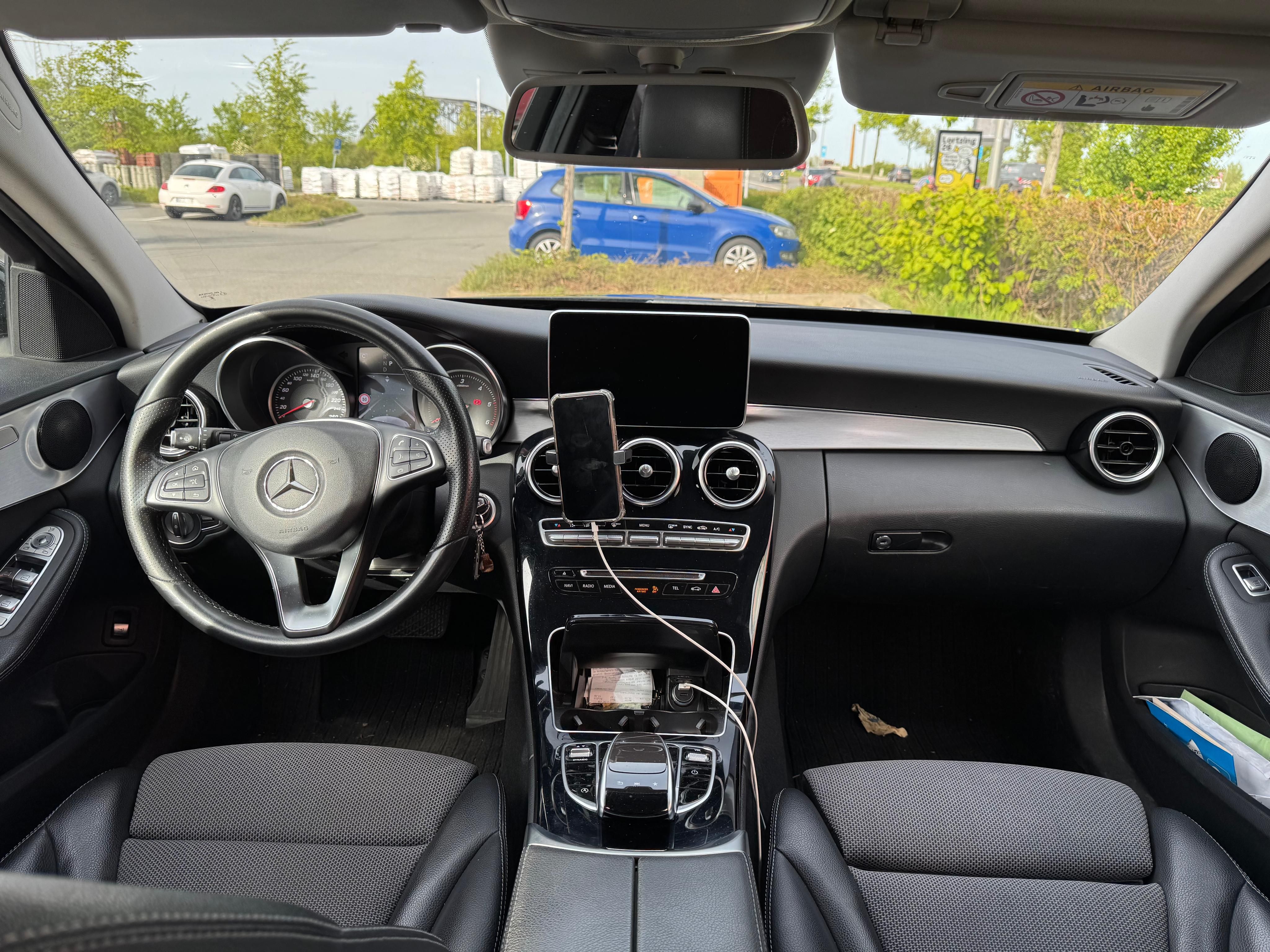 Mercedes-Benz Třídy C, Mercedes C250 4matik 9Gtronik - fotka 2
