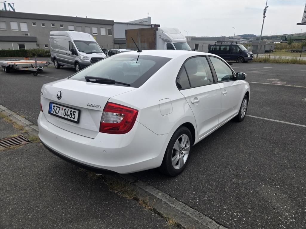 Škoda Rapid, 1,2 TSI  AMBIENTE - fotka 5