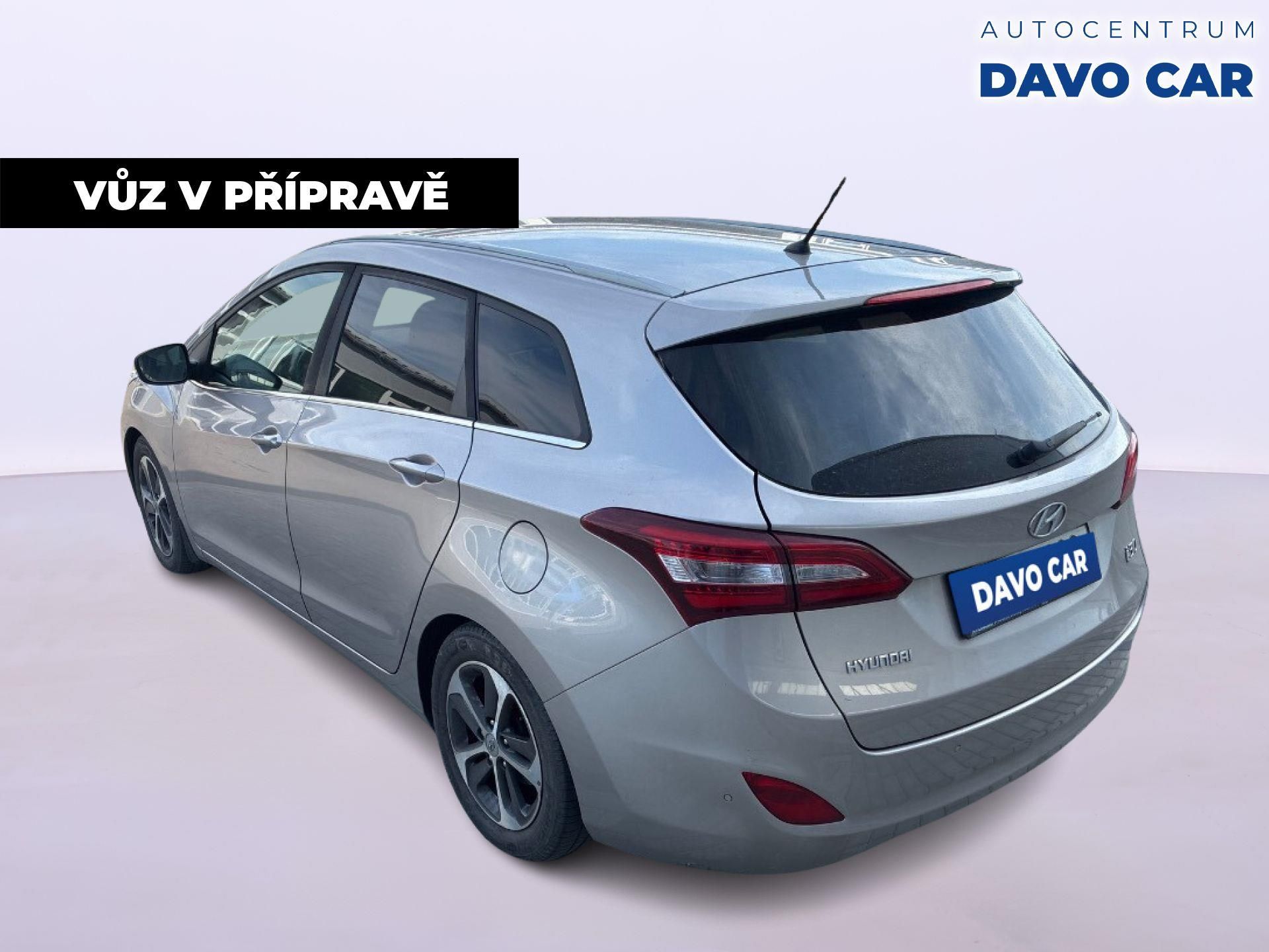 Hyundai i30, 1.6 GDI 99kW Trikolor CZ - fotka 4