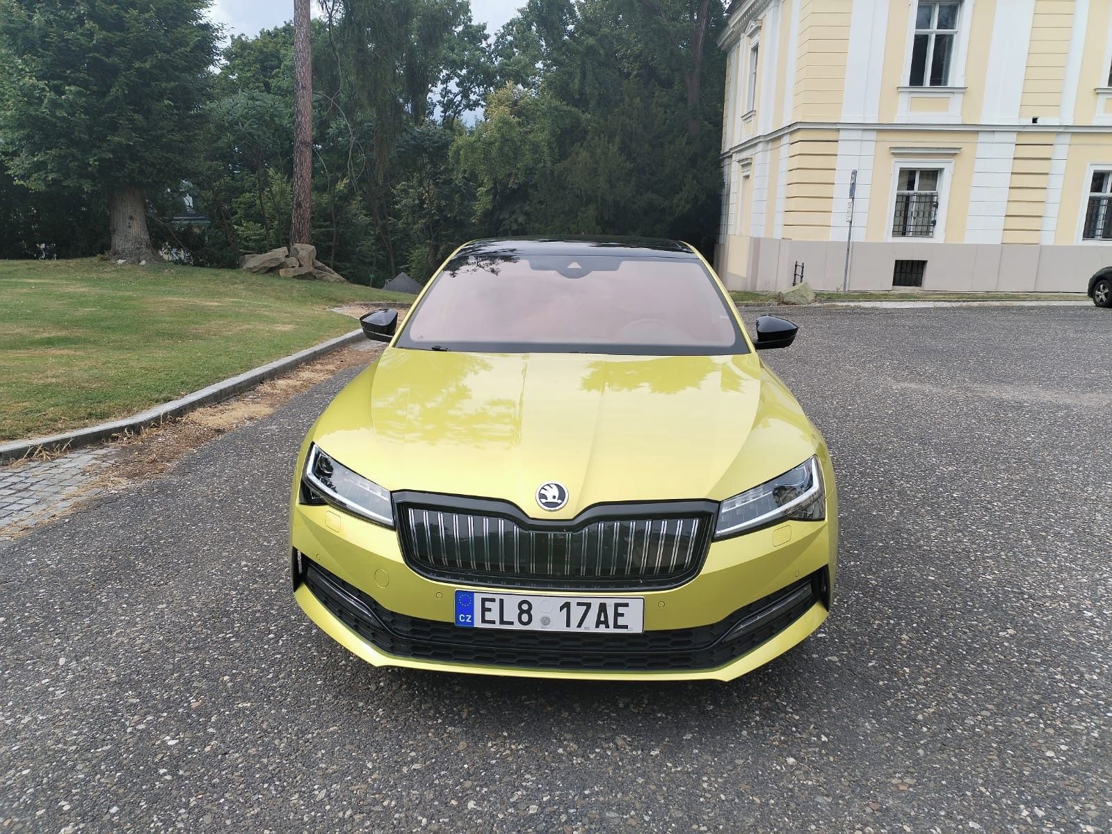 Škoda Superb, 1,4TSI iV sportline - fotka 2