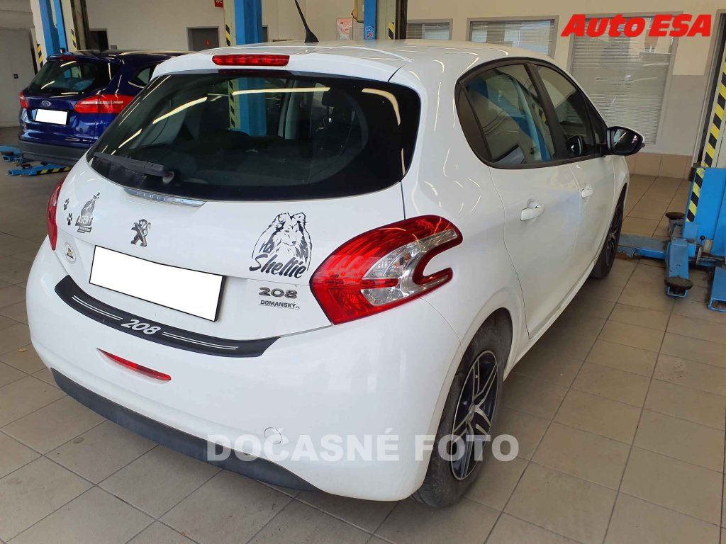 Peugeot 208, 1.2 VTi - fotka 2