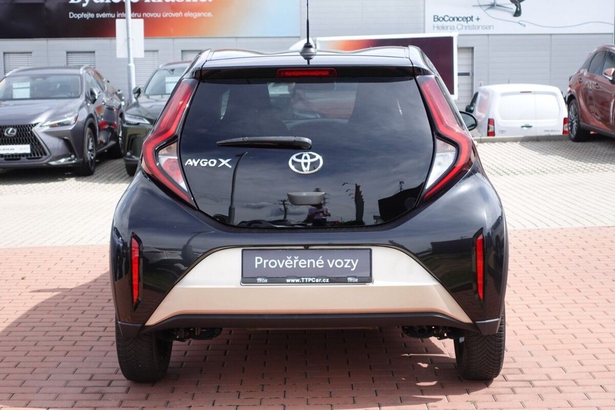 Toyota Aygo, 1,0i 53kW M/T Style - fotka 5