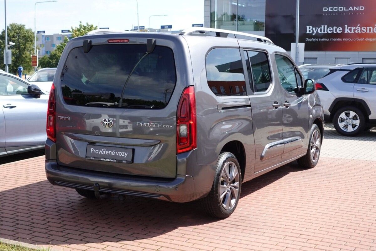 Toyota Proace City Verso, 1,5D-4D M/T Family L2 - fotka 4
