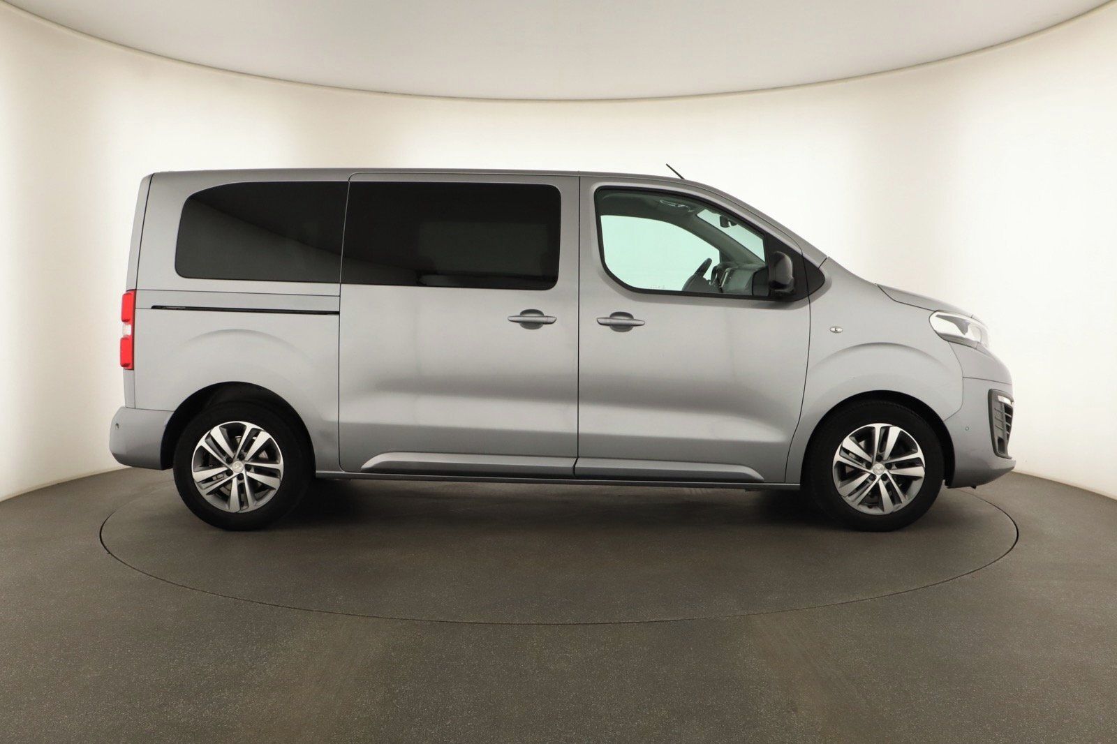 Peugeot Traveller, 2.0 BlueHDi, Klima, ČR, 1Maj - fotka 6