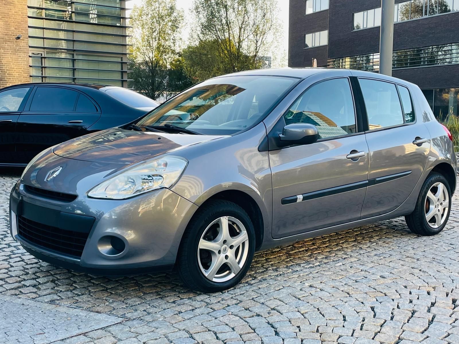 Renault Clio, 1.2i 55KW MANUÁL 1MAJITEL - fotka 4