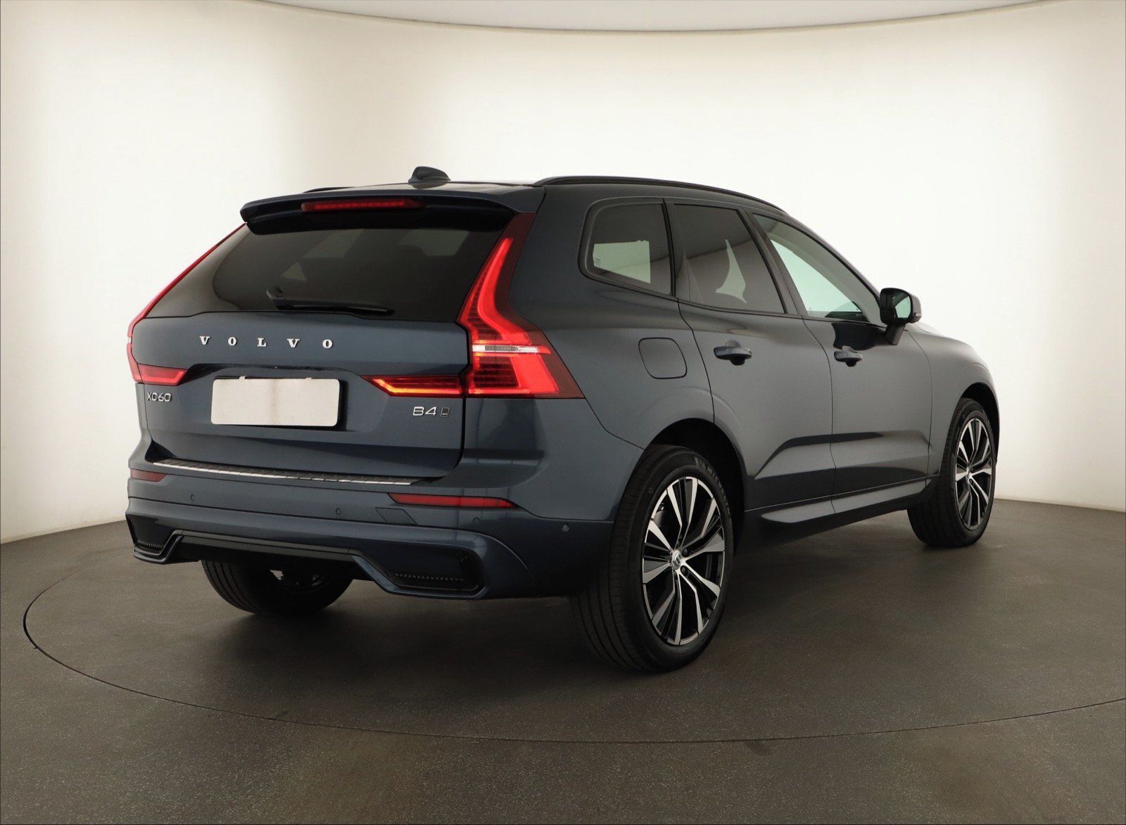 Volvo XC60, B4 AWD - fotka 5