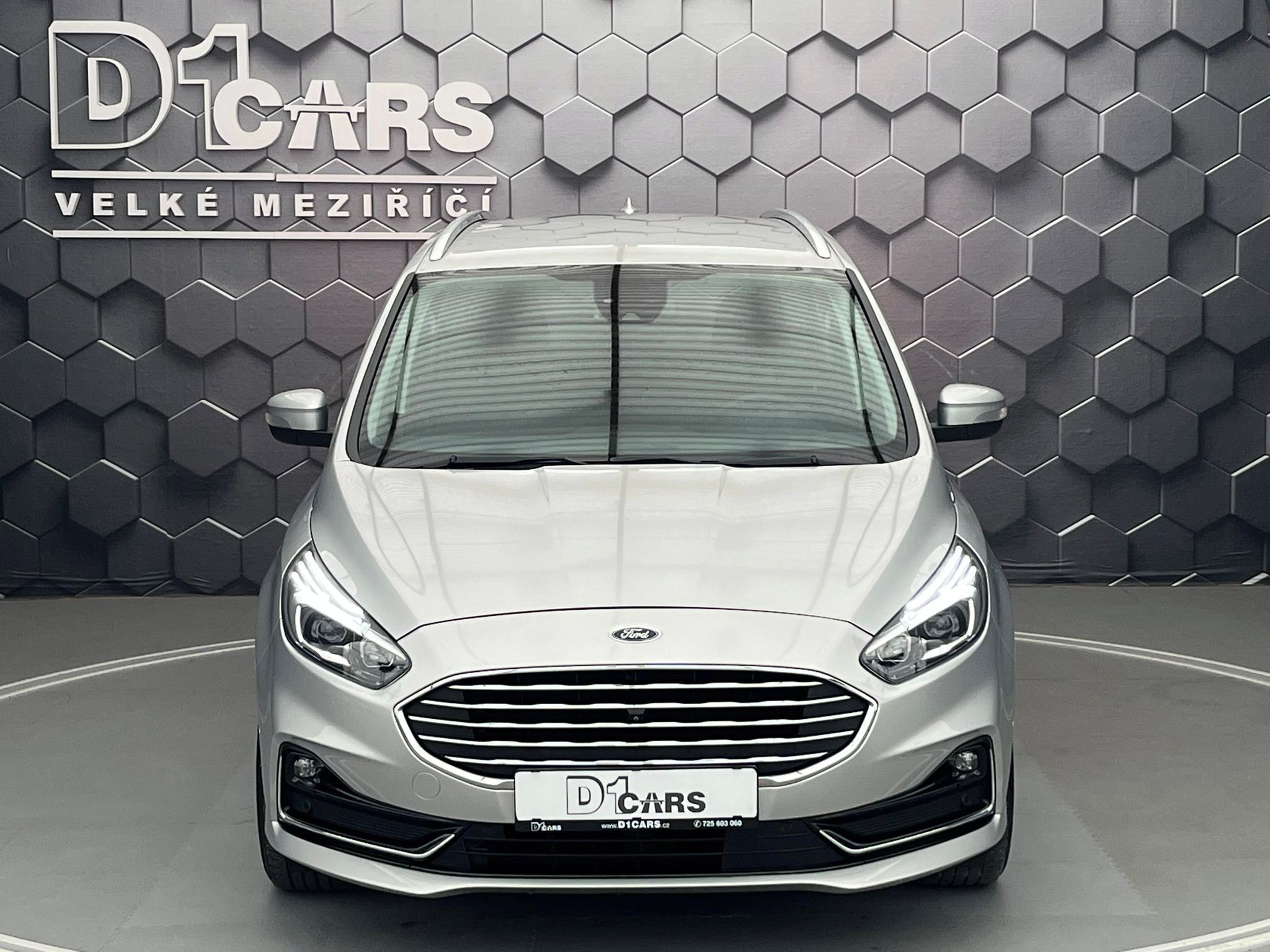 Ford Galaxy, 2.5 HEV TITANIUM 7 míst - fotka 6
