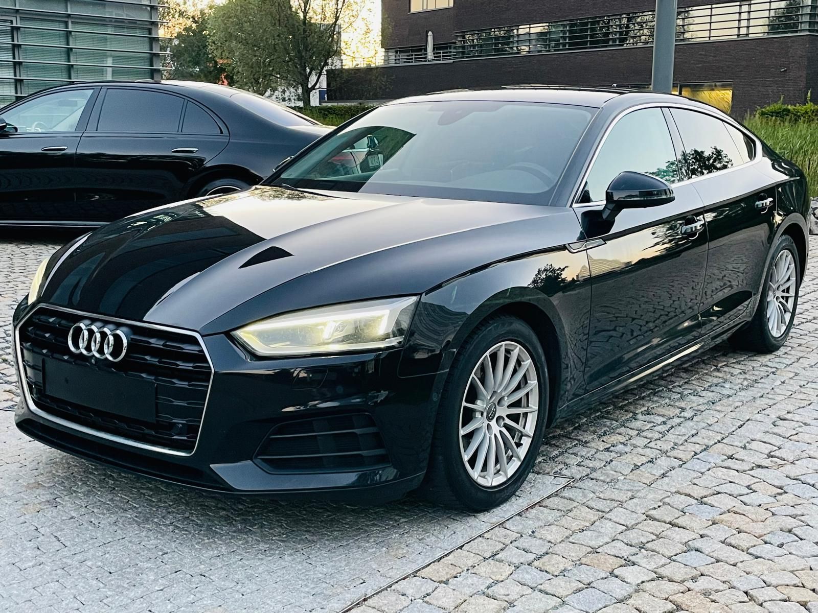Audi A5, 2.0i 140KW AUT KAMERY VÝHŘEV - fotka 3