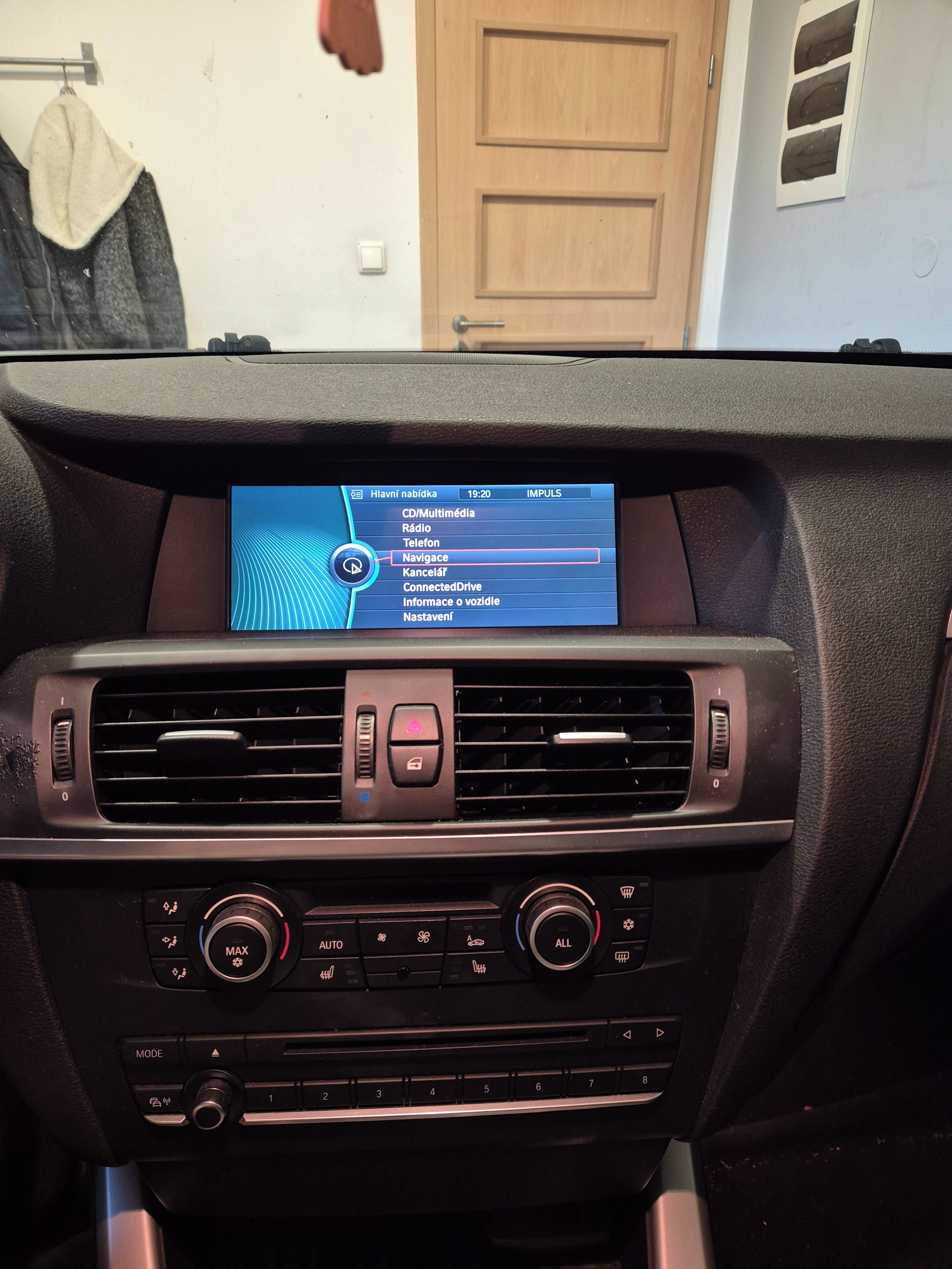 BMW X3, BMW X3  2.0D - fotka 6