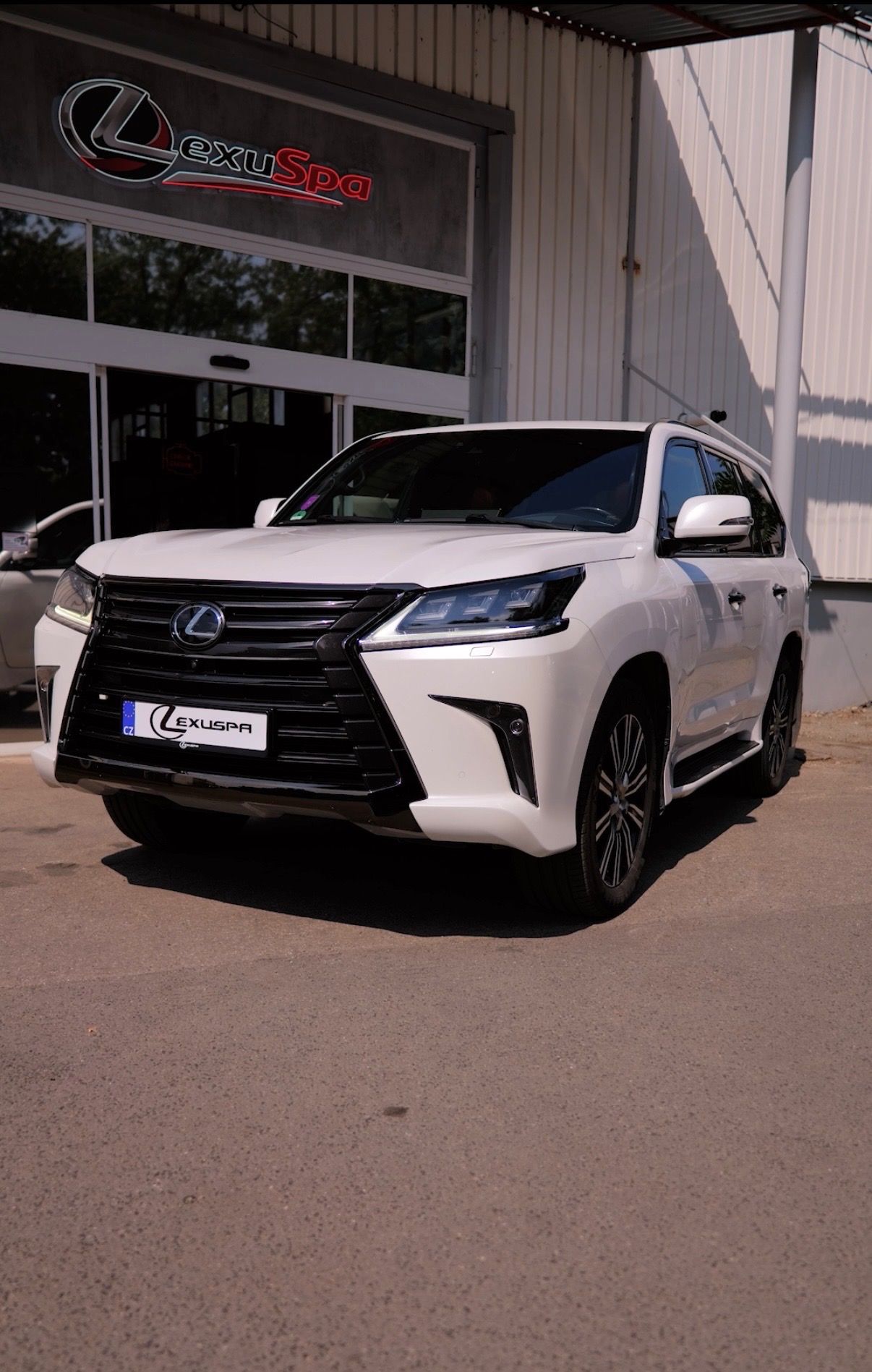 Lexus LX 570, Black Vision, OD NOVÉHO V CZ!!