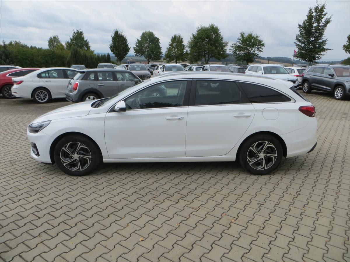Hyundai i30, 1,0 T-GDI DCT Comfort ČR - fotka 4