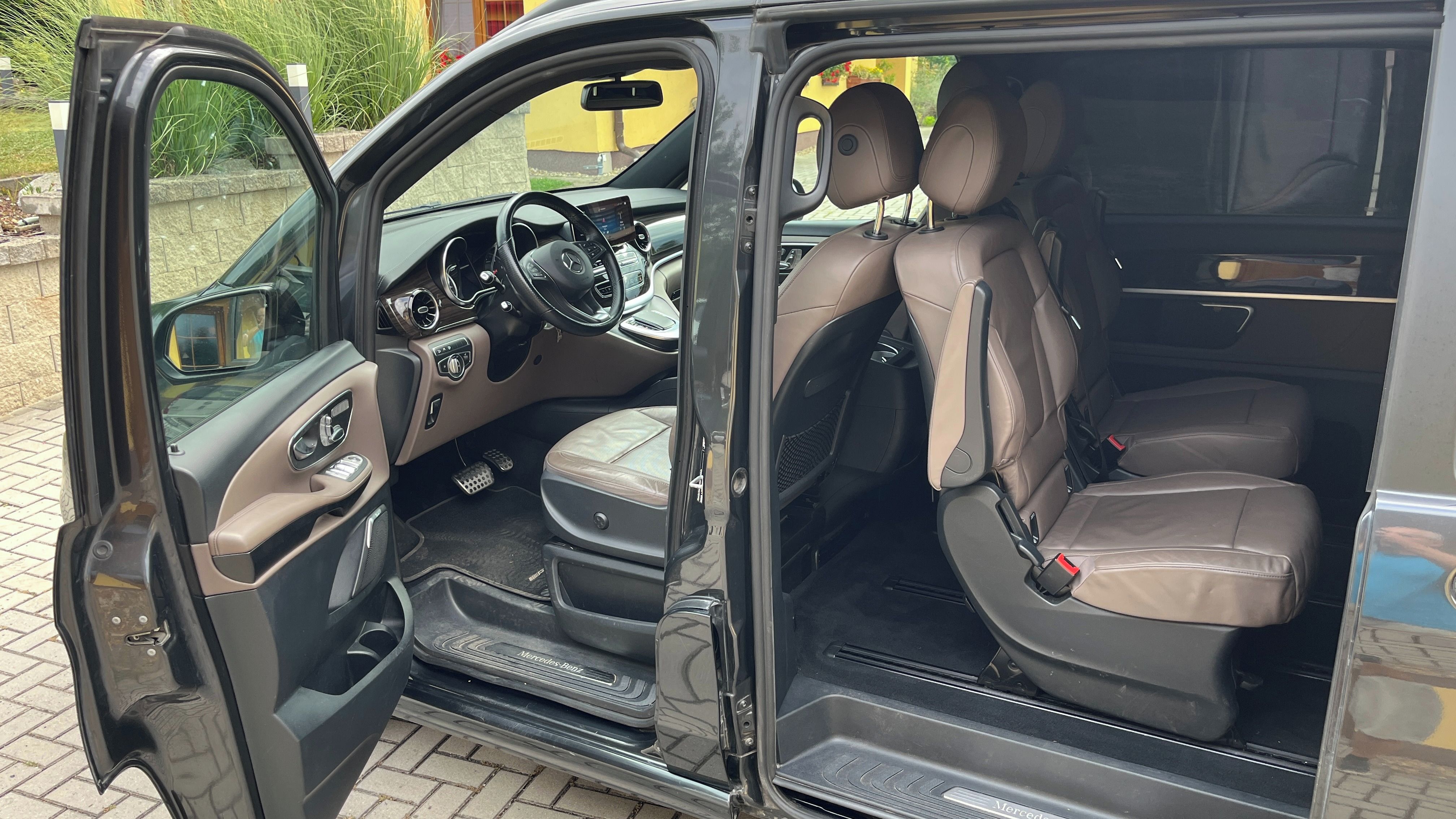 Mercedes-Benz Třídy V, Třída V 300 d 4M AVANTGARDE - fotka 6