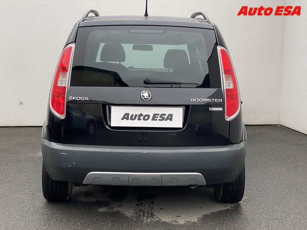 Škoda Roomster, 1.2 TSi,Scout,+kola,panor - fotka 5