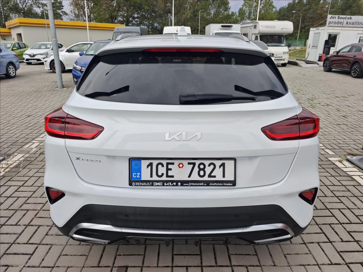 Kia XCee´d, 1,5 T-GDI 103kW 7DCT automat - fotka 5