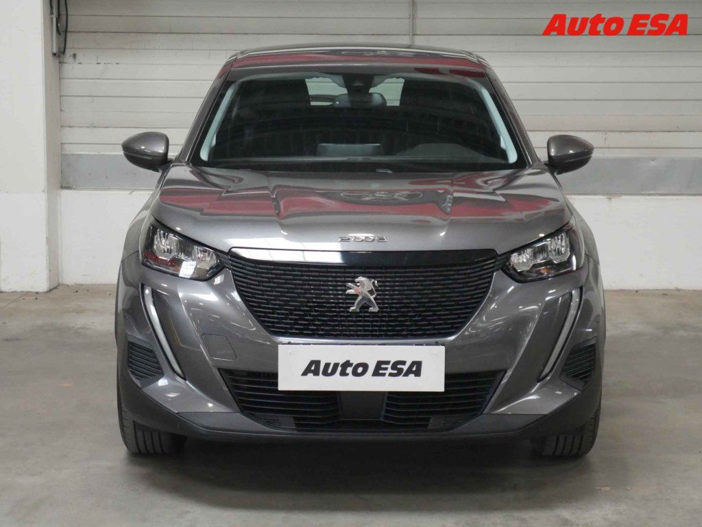 Peugeot 2008, 1.2 - fotka 2