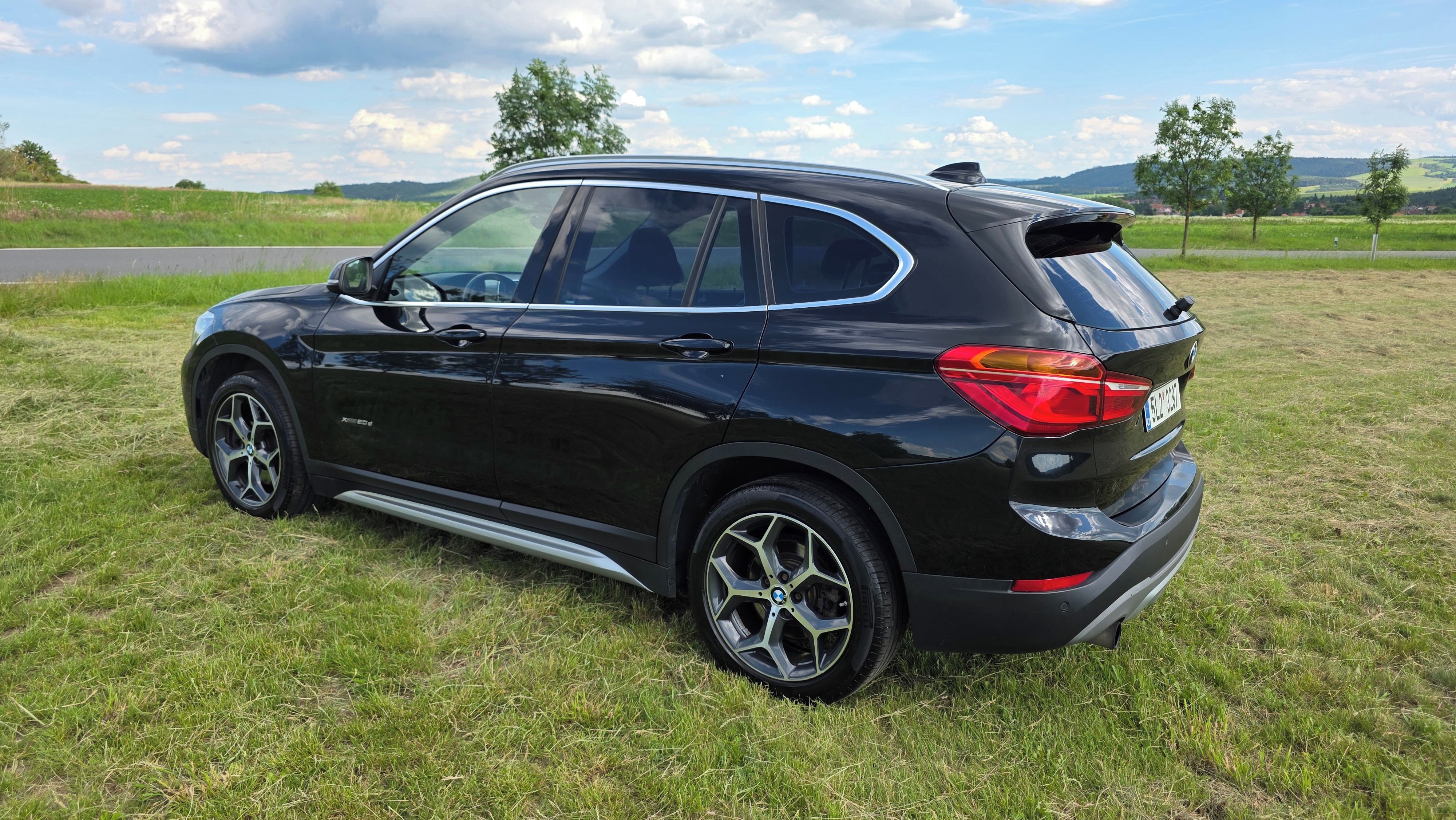 BMW X1, 2.0 nafta 140 XDRIVE - fotka 6