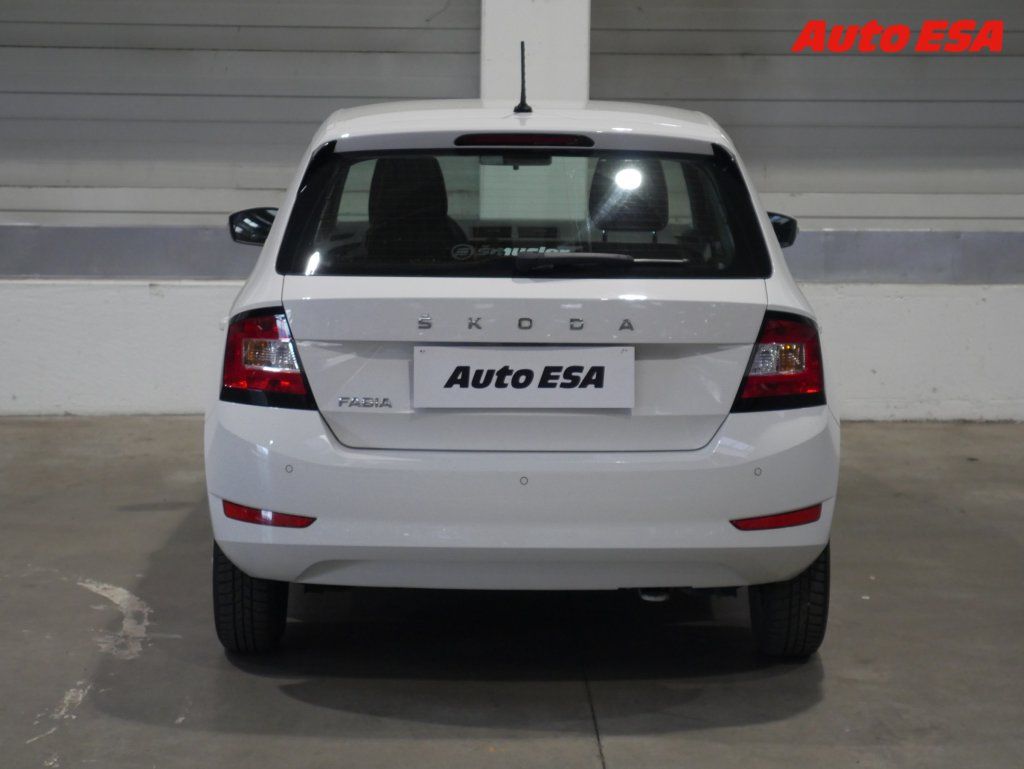 Škoda Fabia, 1.0i,2.maj,ČR,AC - fotka 5