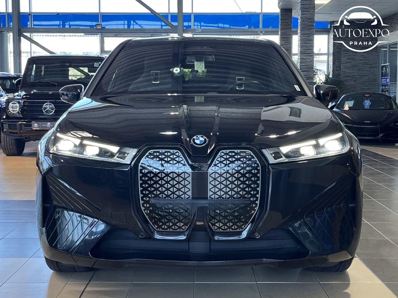 BMW iX, 50* - fotka 5