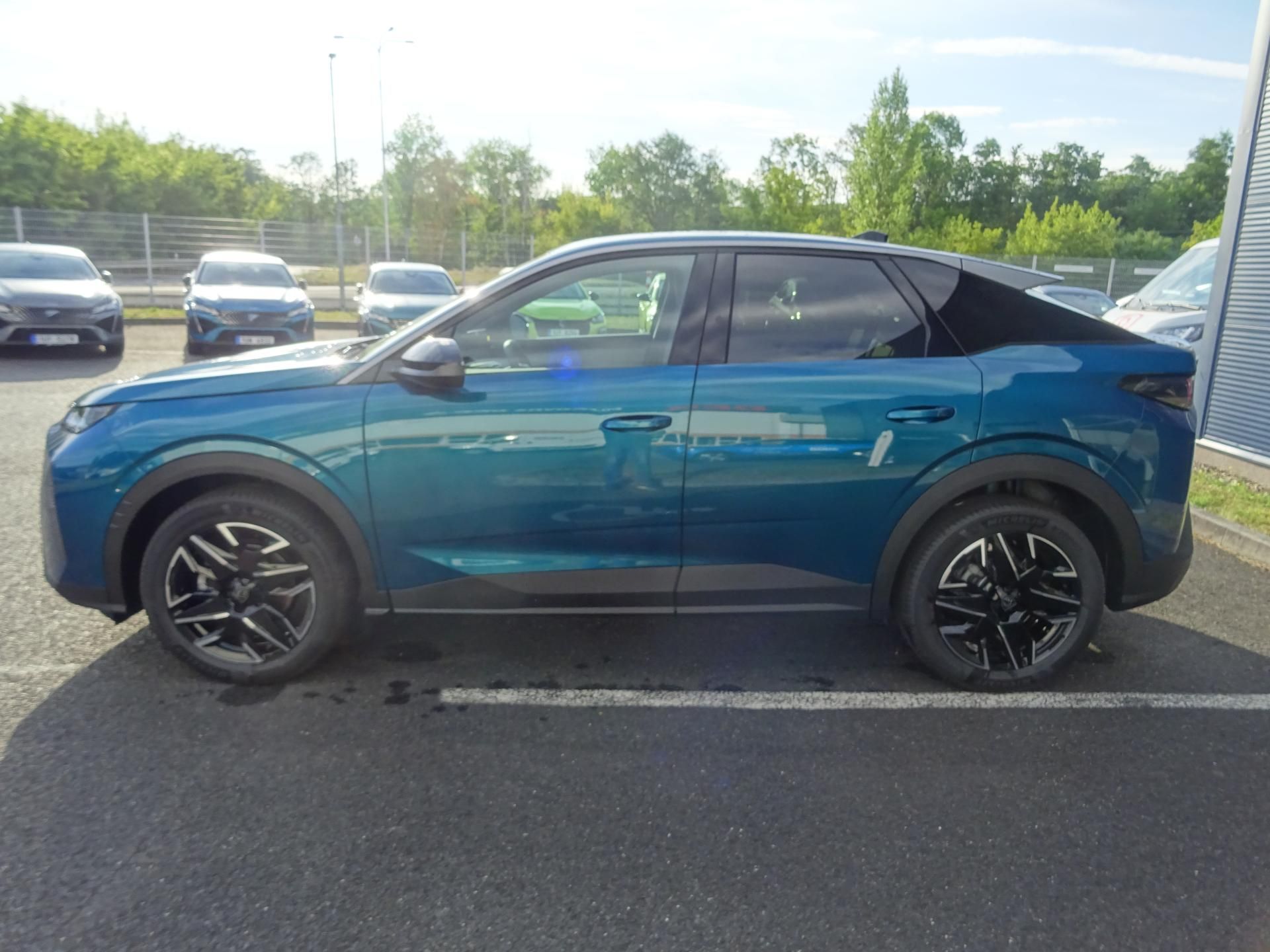 Peugeot 3008, BUSINESS Hybrid 145k e-DCS6 - fotka 4
