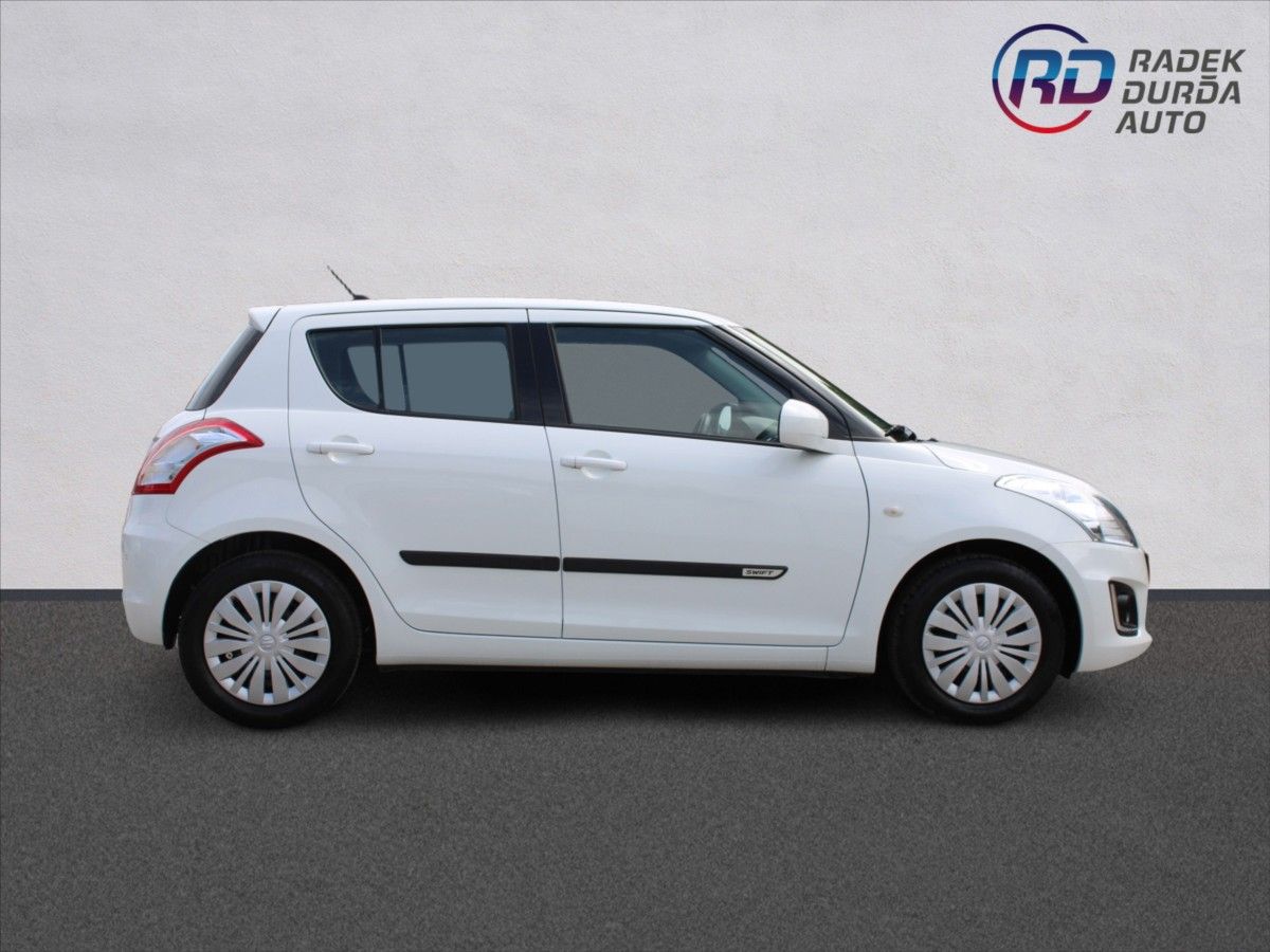 Suzuki Swift, 1,2 i  ČR,1.MAJ,AUTOMAT,69TKM - fotka 4