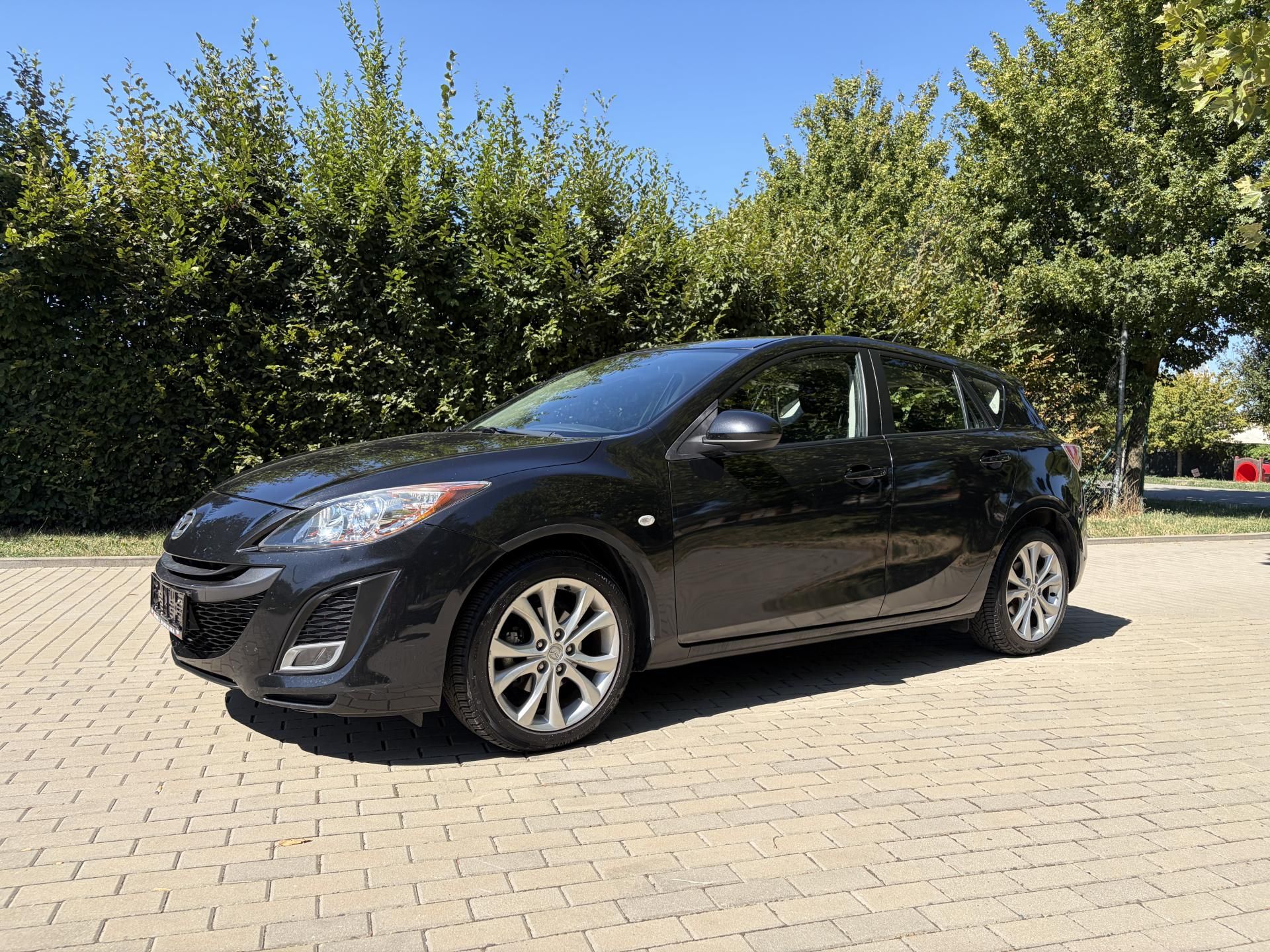 Mazda 3, 1.6 90th Anniversary - fotka 4