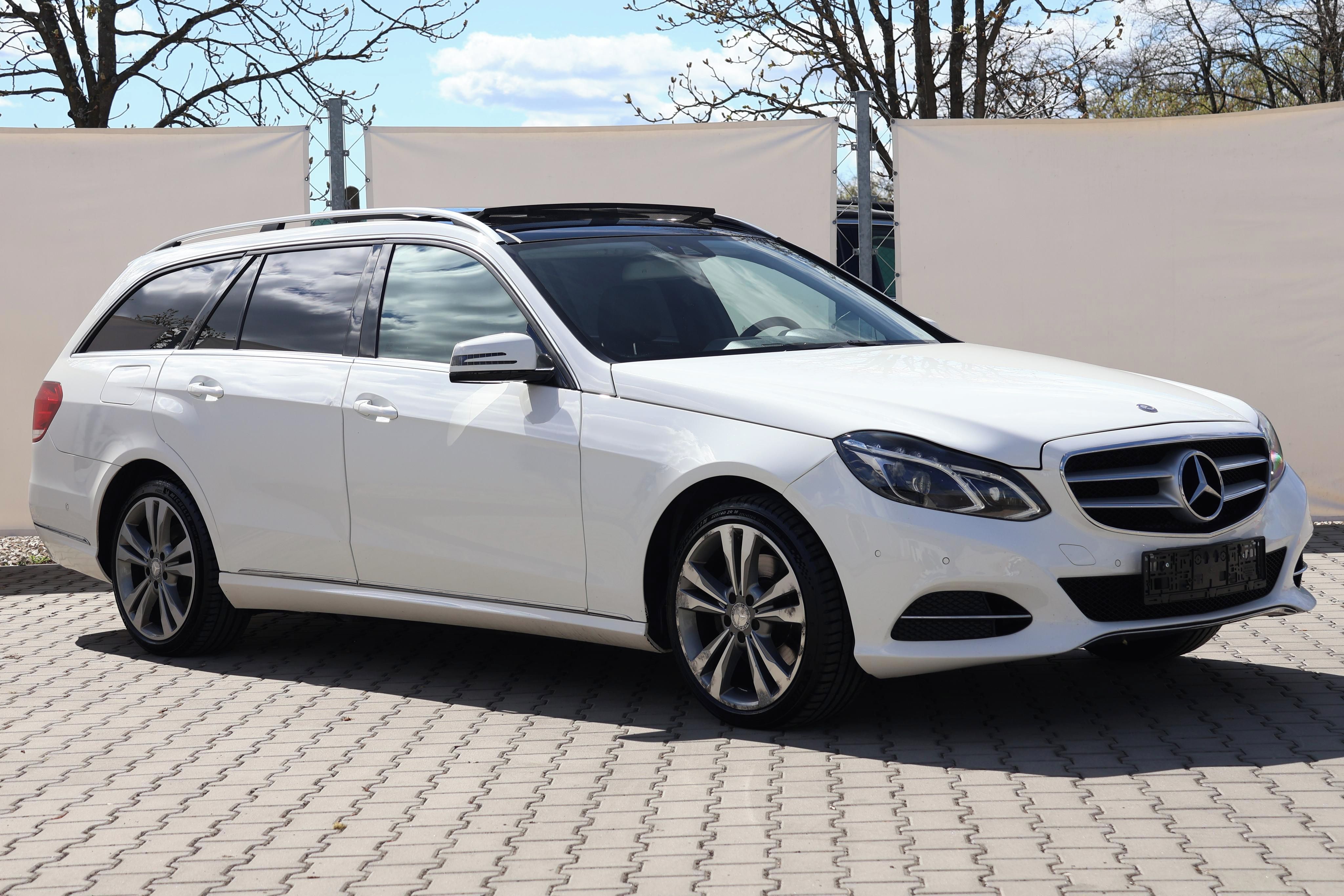 Mercedes-Benz Třídy E, 300 BLUETECHYBRID LED PANO KAM - fotka 3
