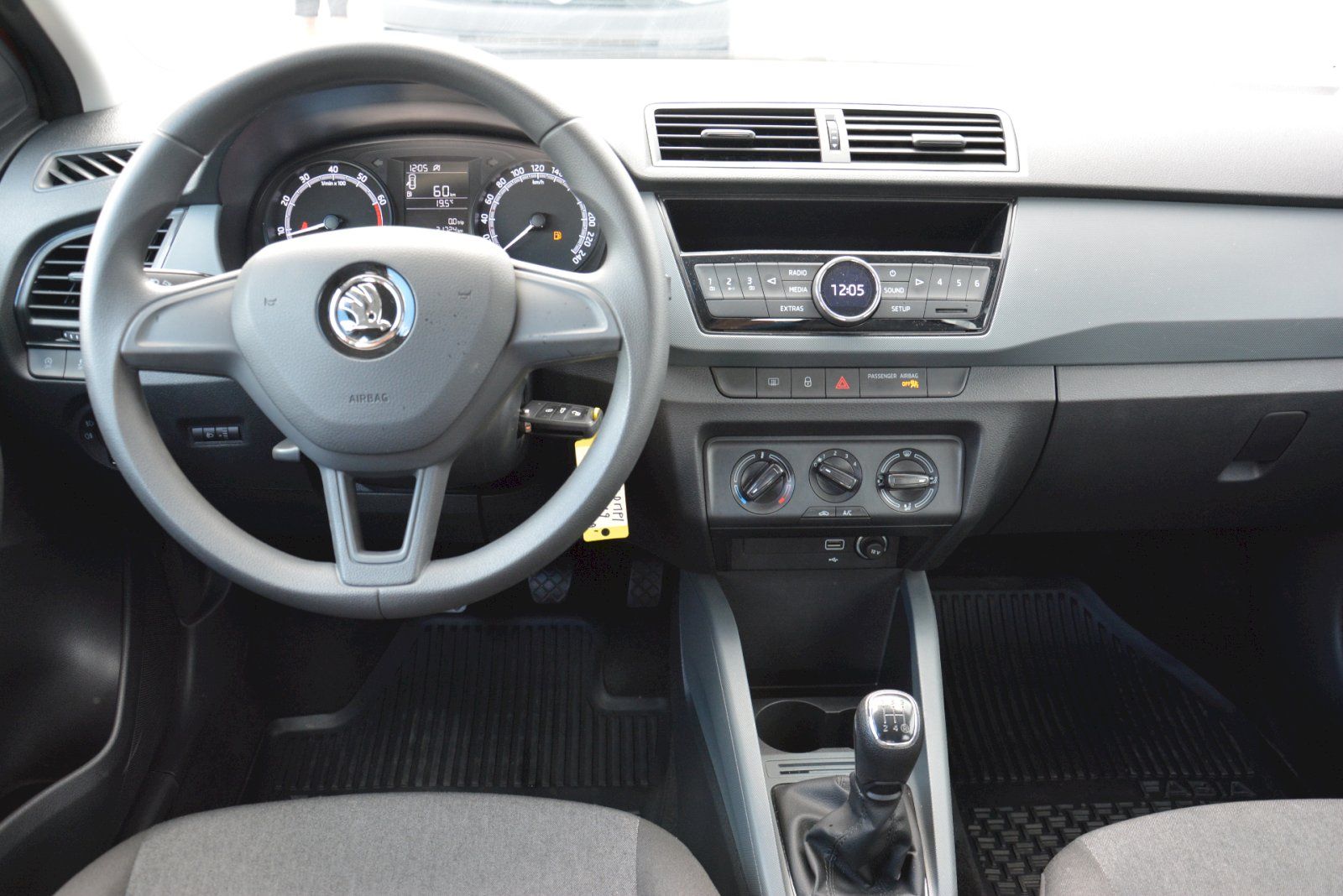 Škoda Fabia, 1.0 MPI 44 KW Active - fotka 5